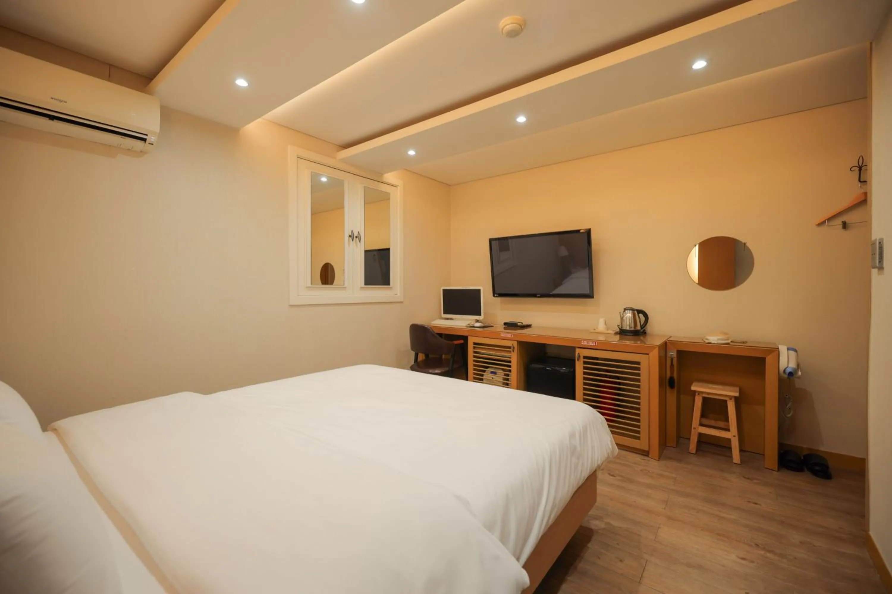 Bed in New Day Hotel Gangnam