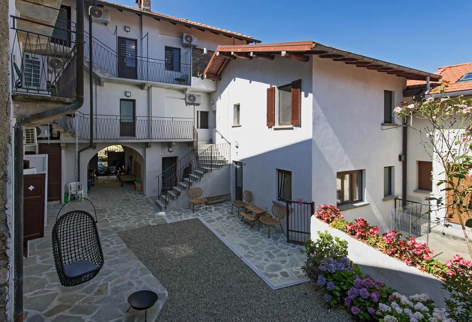 Stresa Complex LevOasi