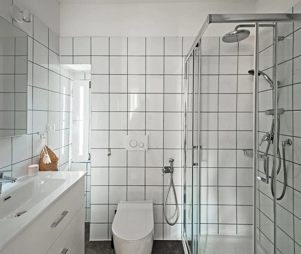 Stresa Complex LevOasi