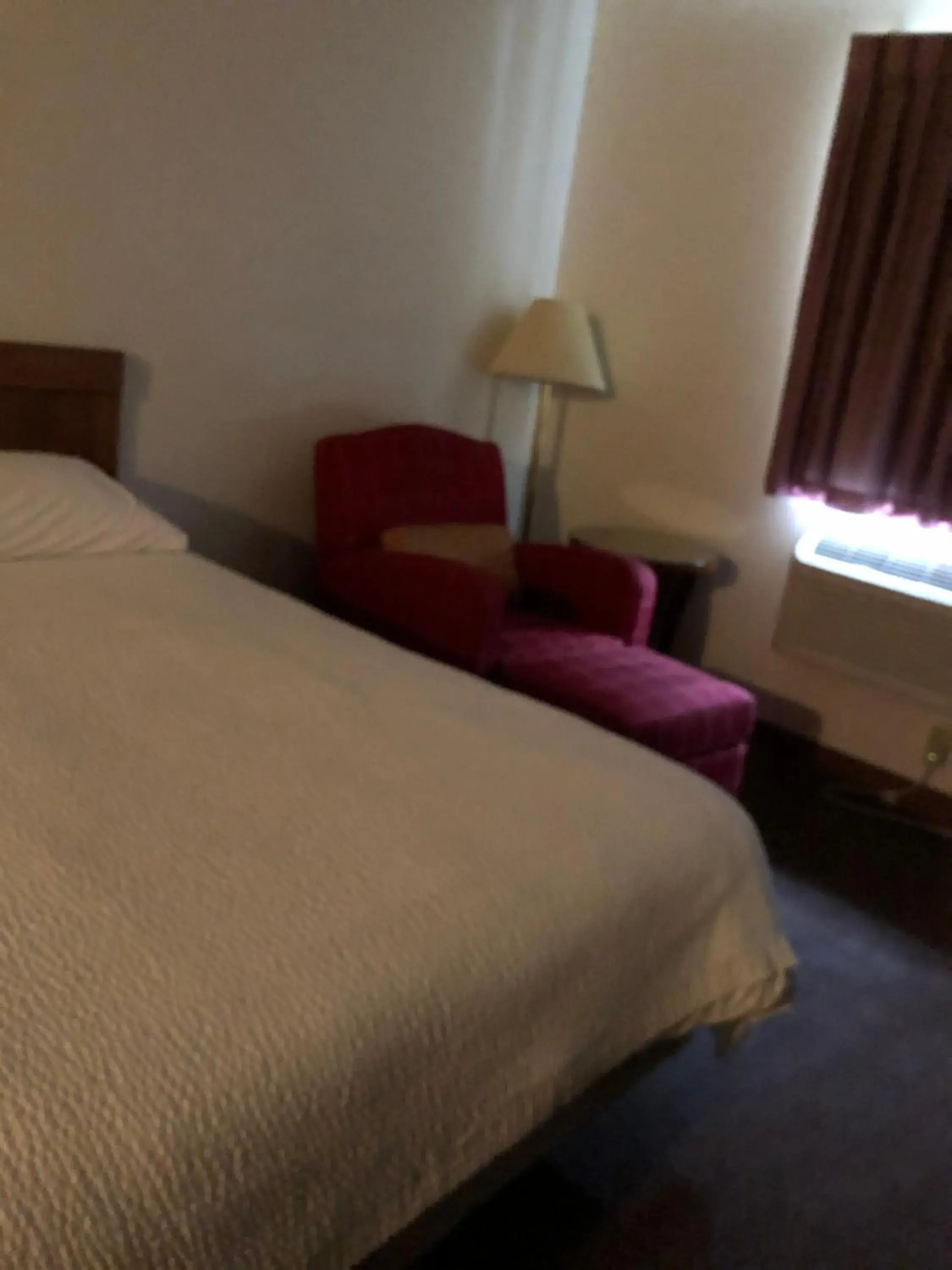 Deluxe Queen Room with Two Queen Beds - single occupancy in Coronado Motel & RV Park Deluxe Queen Room with Two Queen Beds - single occupancy in Coronado Motel & RV Park