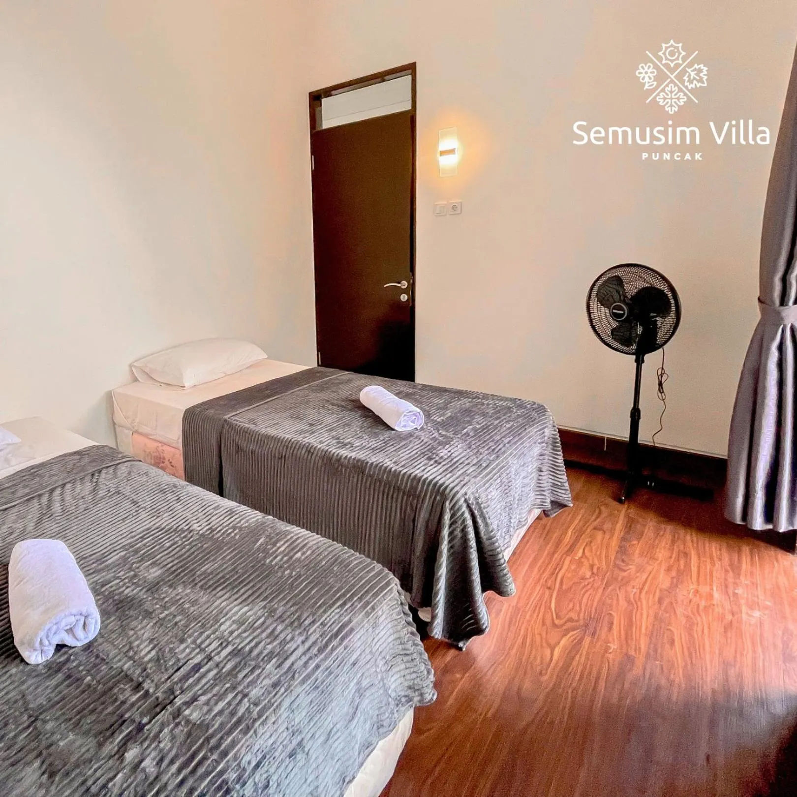 Bedroom, Bed in Sierra by Semusim Villa