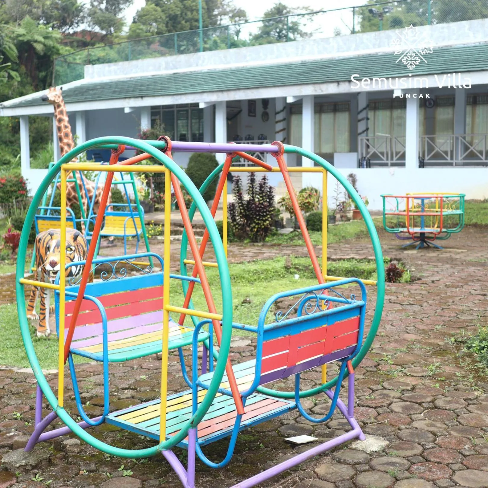 Children play ground in Sierra by Semusim Villa