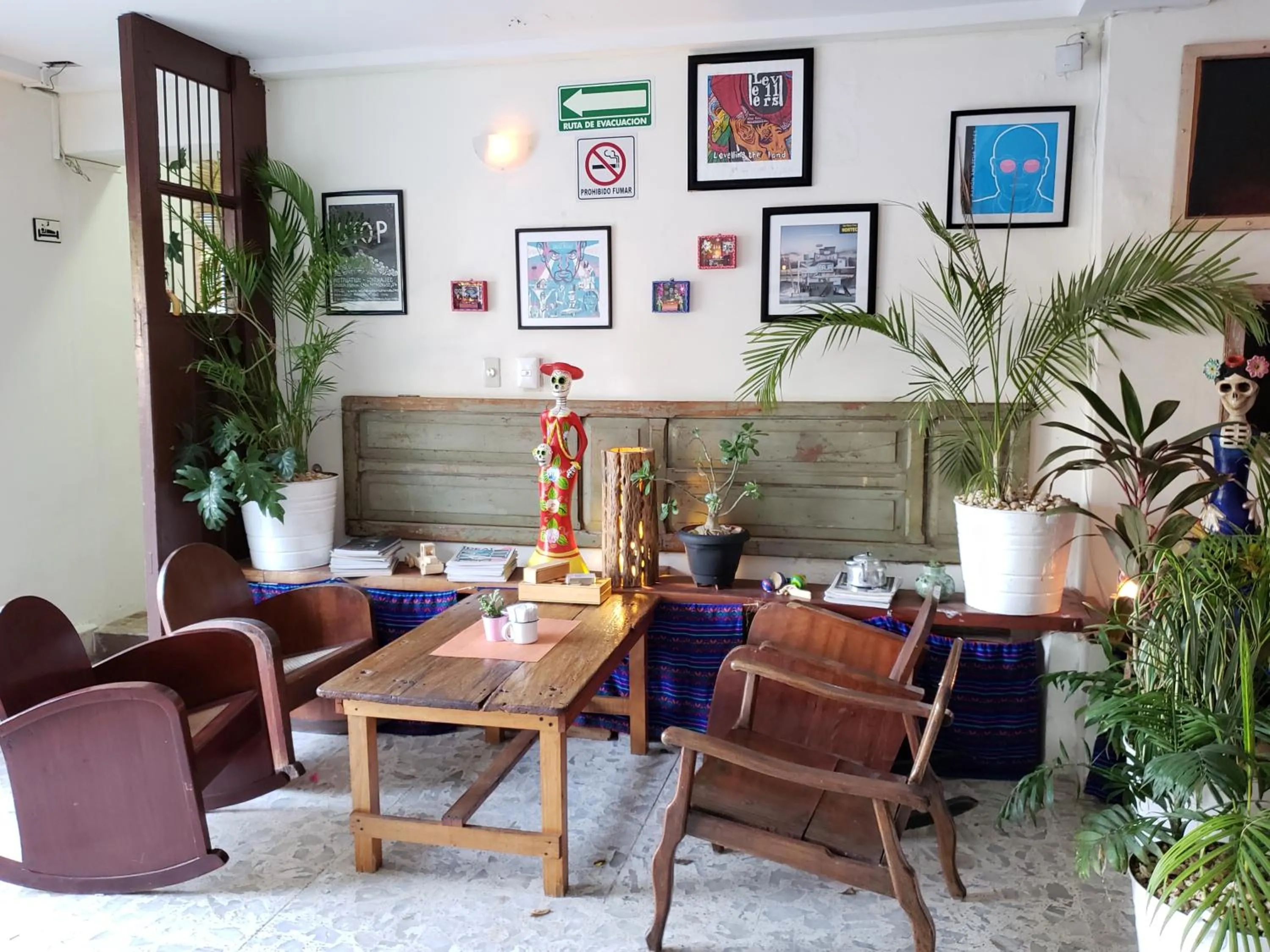 Communal lounge/ TV room in Hotel La Piazzetta