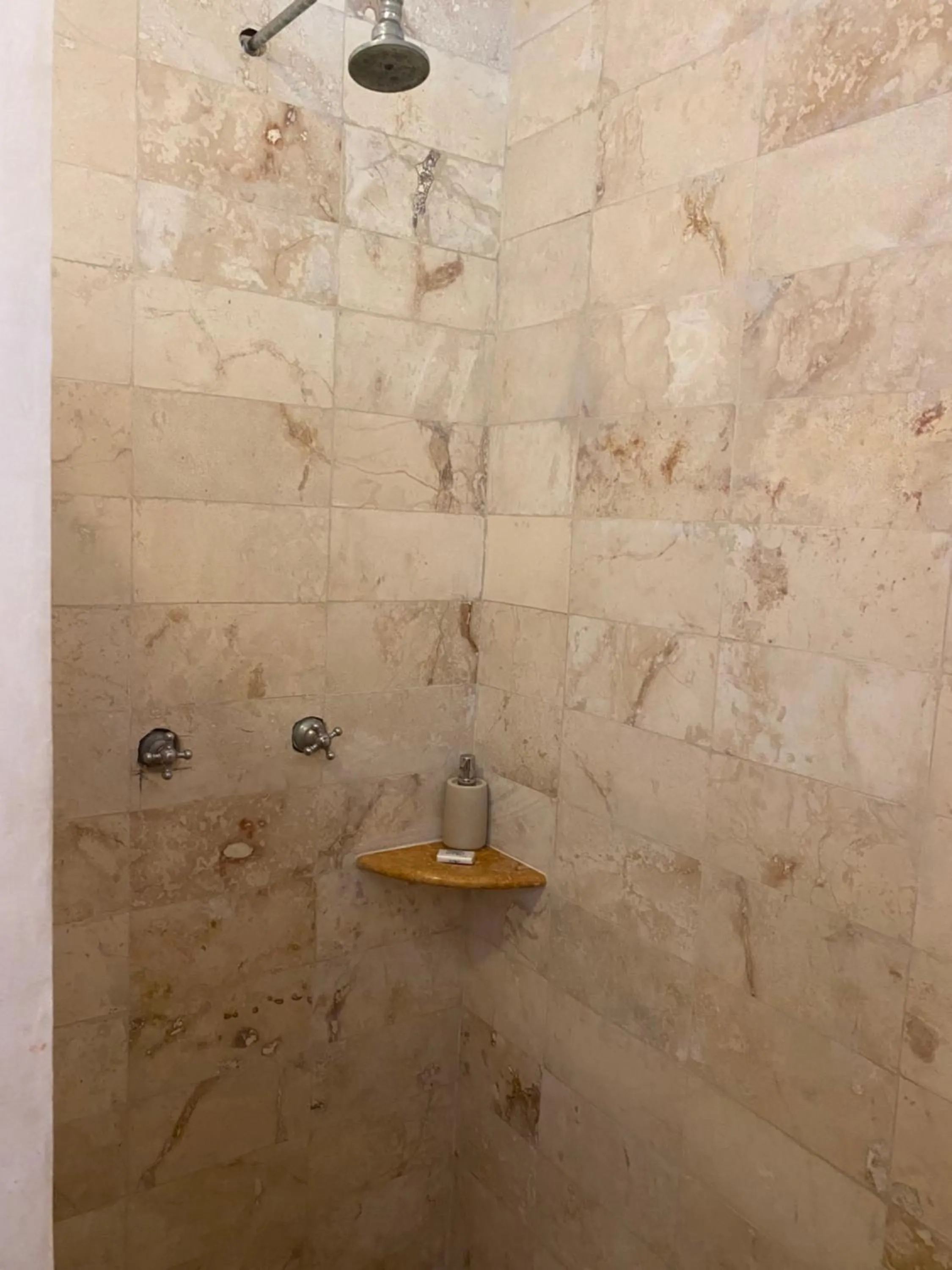 Shower in Hotel La Piazzetta