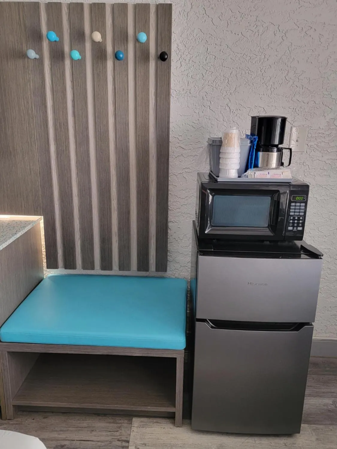 minibar, Bed in Casa Loma Panama City Beach - Beachfront