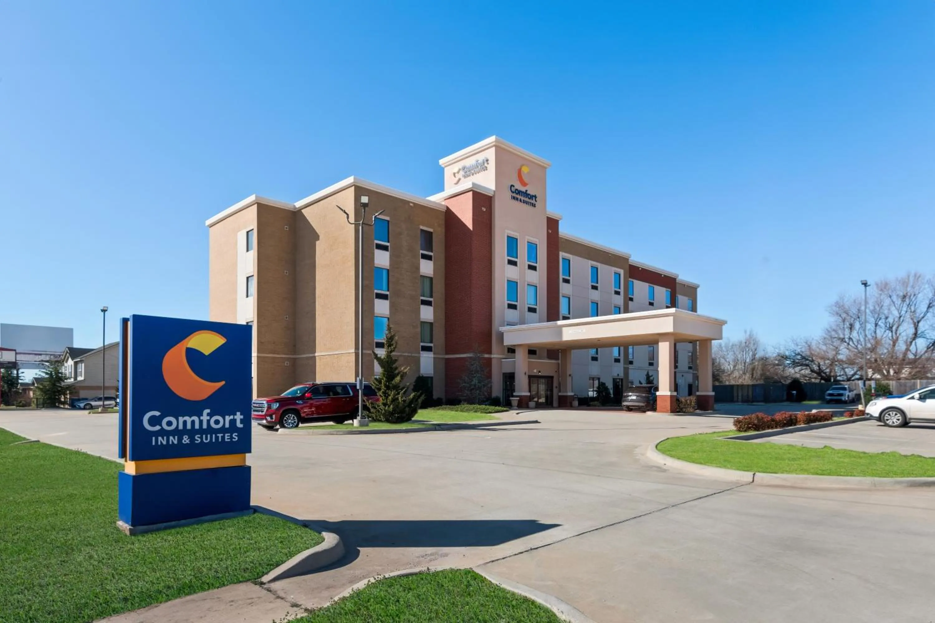 Property building in Comfort Inn & Suites Newcastle - Oklahoma City
