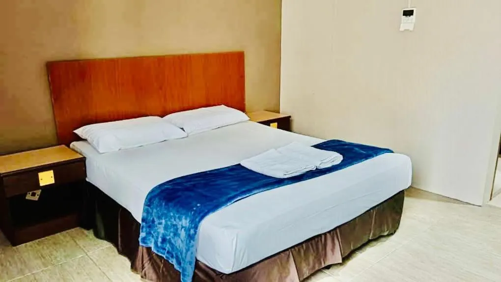 Bedroom, Bed in Baron Water Front