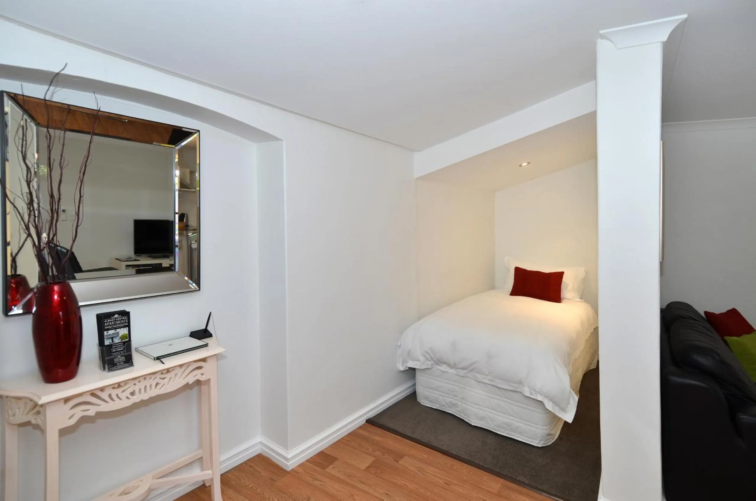 Bedroom, Bed in Albany Central Apartments