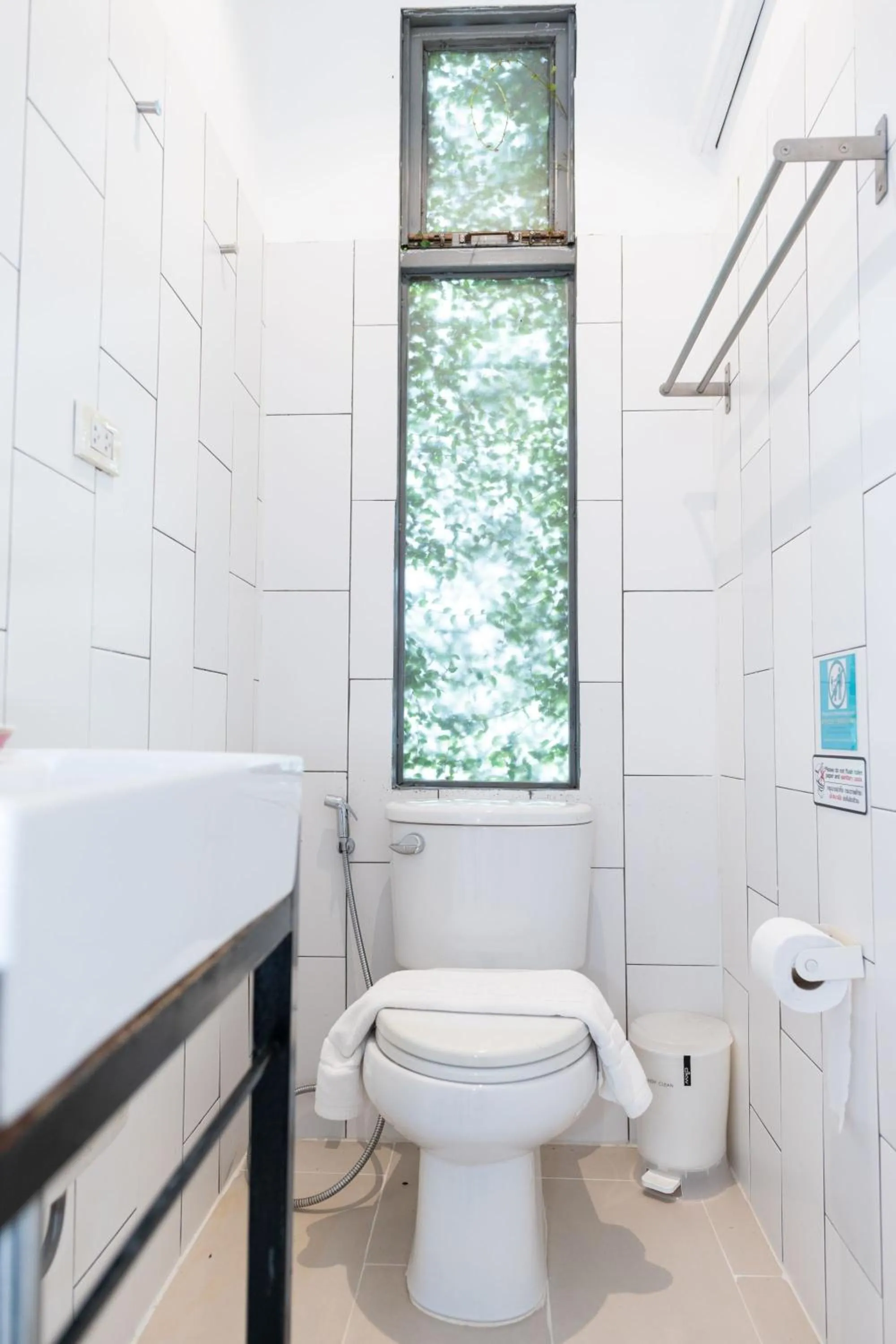 Bathroom in Oon Poshtel x Cafe