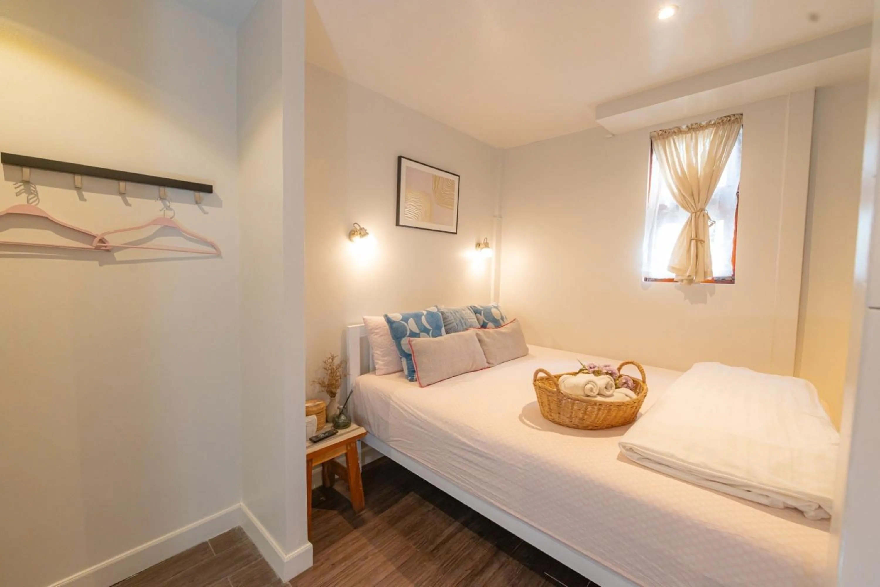 Photo of the whole room, Bed in Oon Poshtel x Cafe