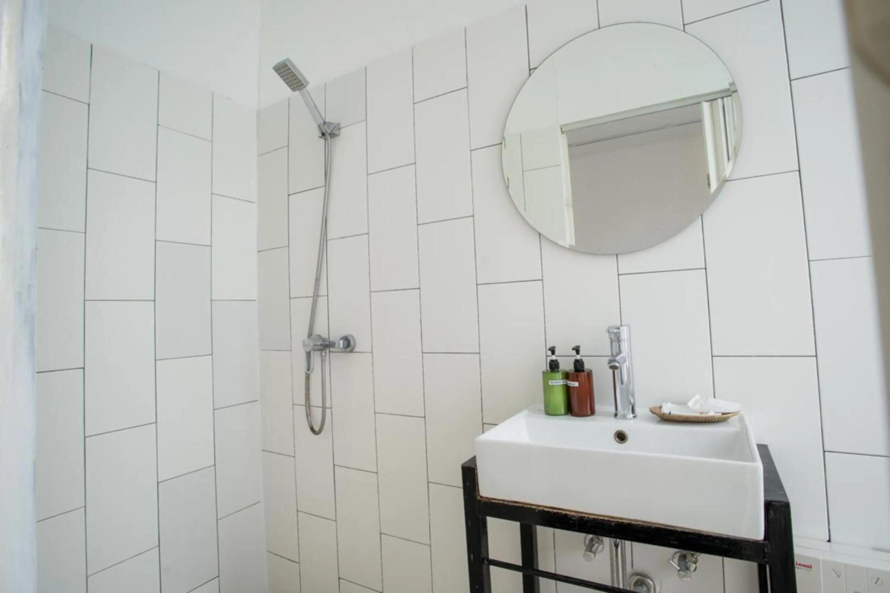 Bathroom in Oon Poshtel x Cafe