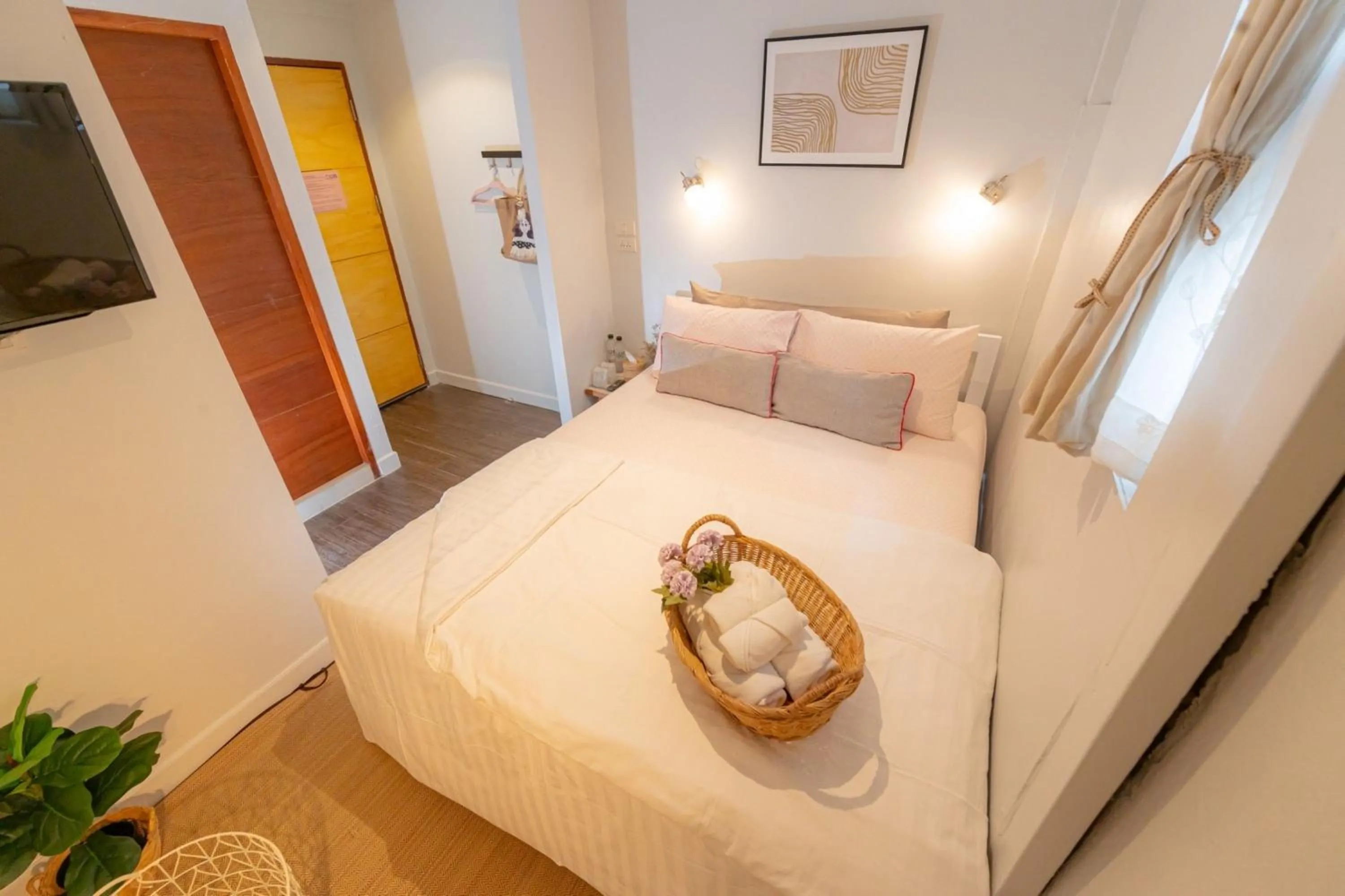 Bedroom, Bed in Oon Poshtel x Cafe