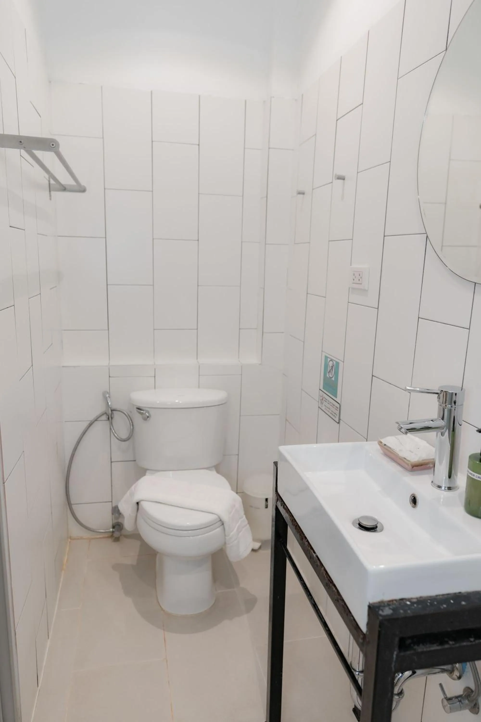 Bathroom in Oon Poshtel x Cafe