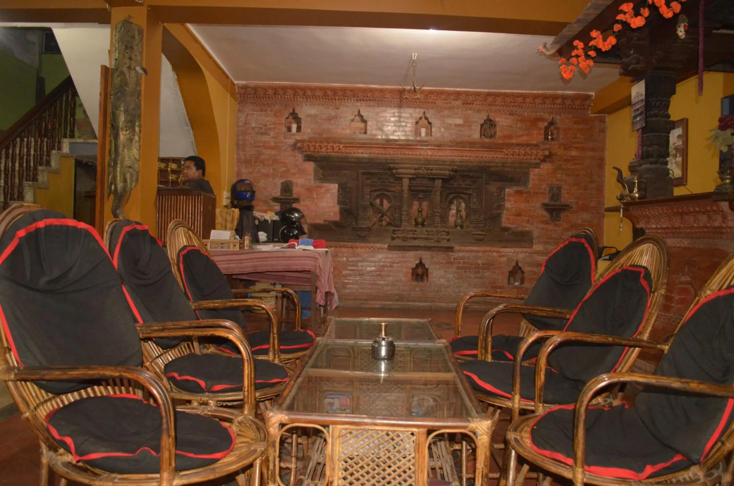 Communal lounge/ TV room in Golden Gate Guest House