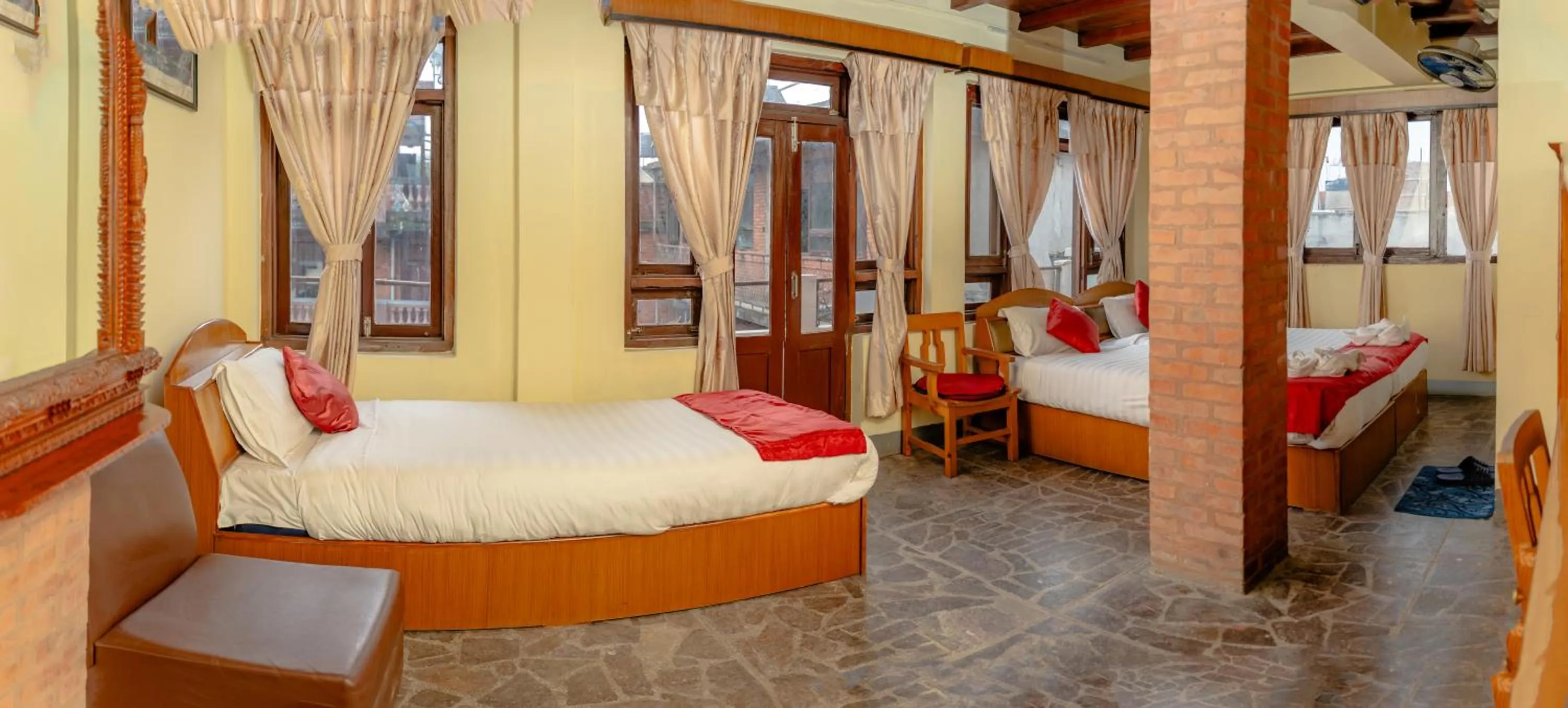 Bed in Golden Gate Guest House