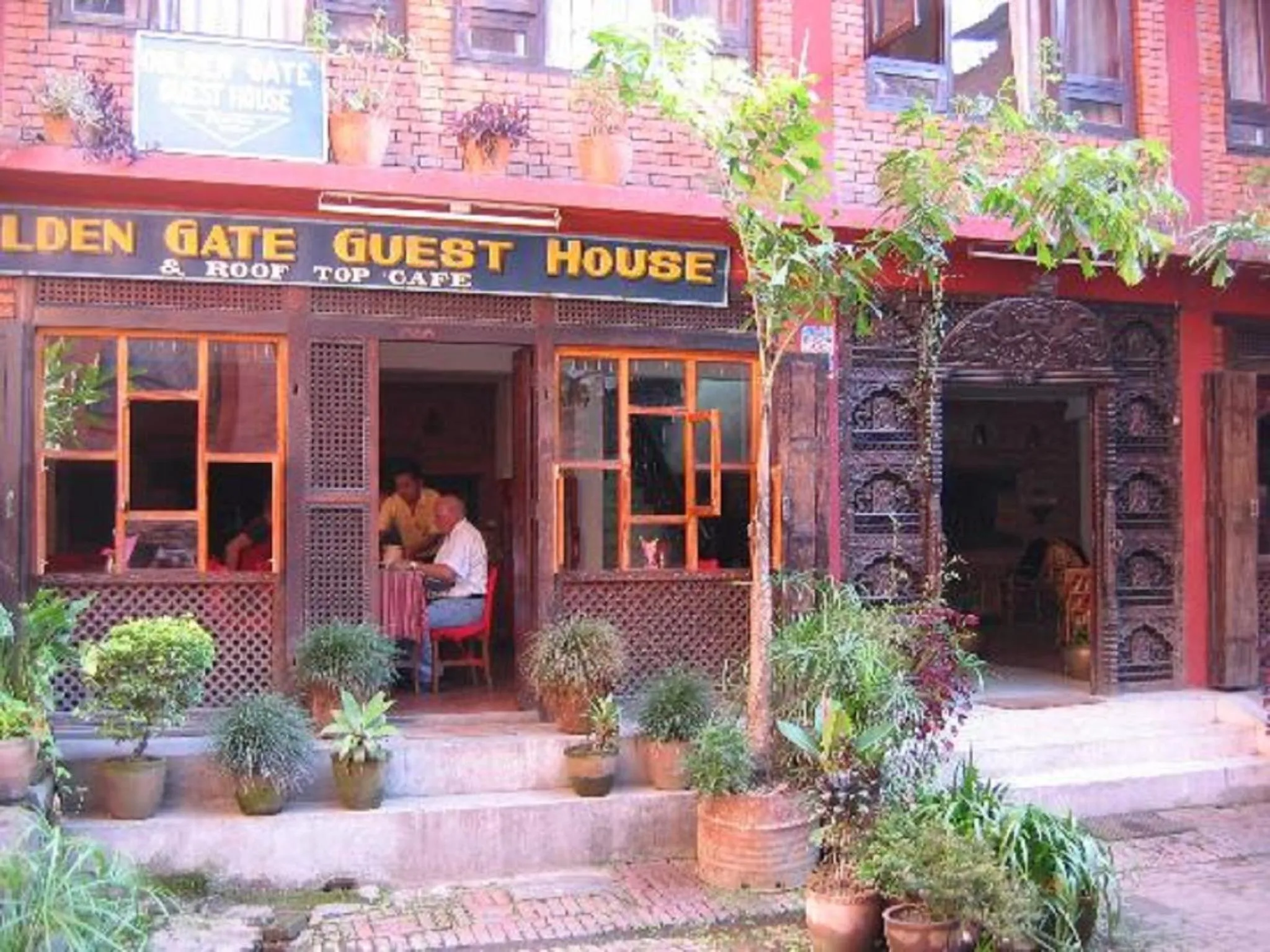 Facade/entrance in Golden Gate Guest House