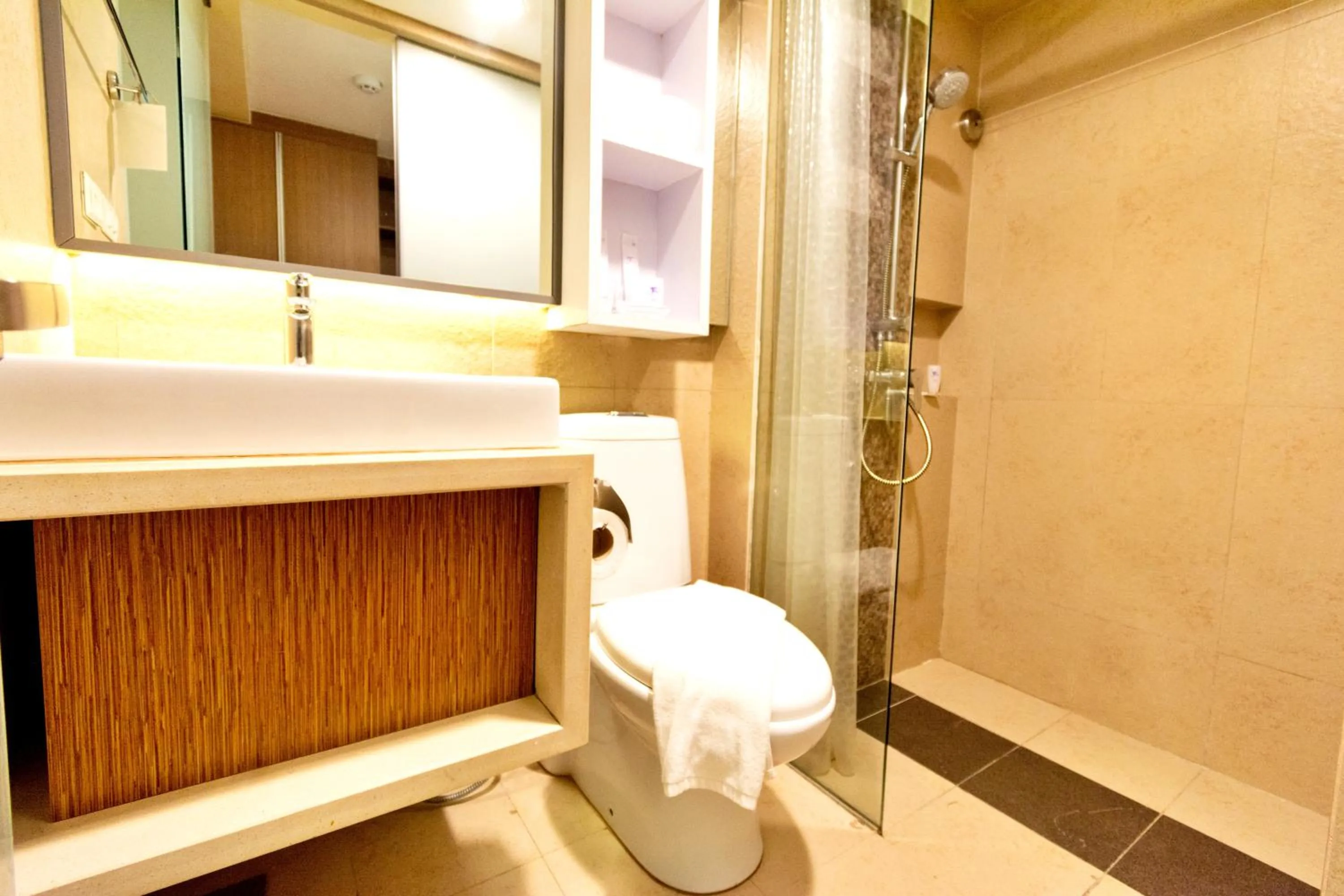 Bathroom in Ferra Premier by JG