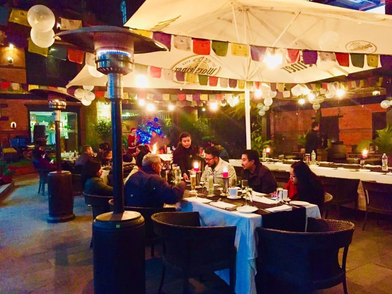 Restaurant/places to eat in Dalai-La Boutique Hotel