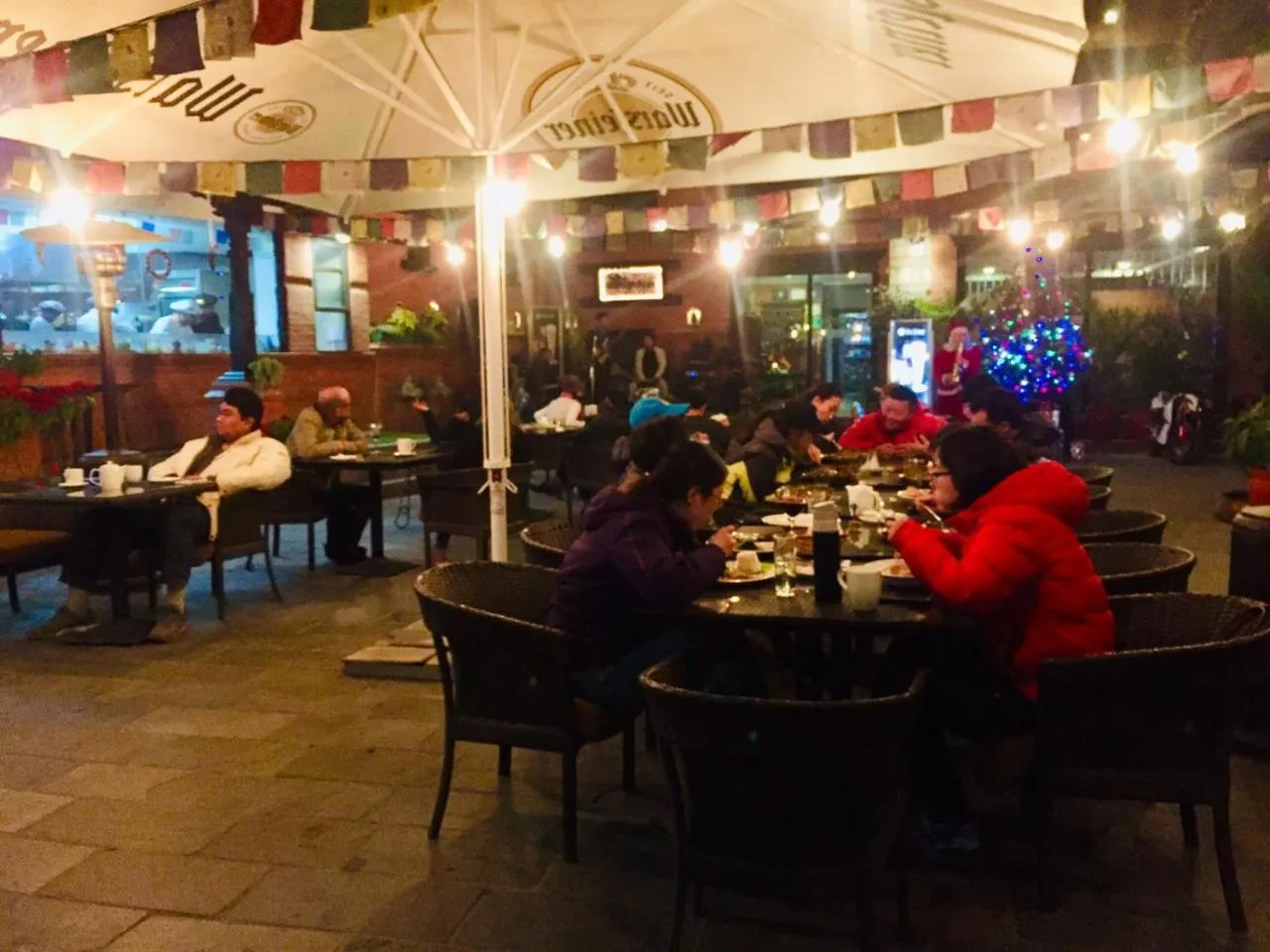 Restaurant/places to eat in Dalai-La Boutique Hotel