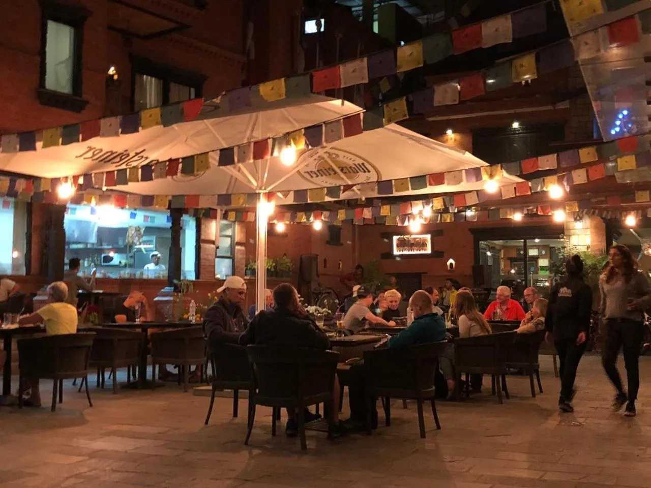 Restaurant/places to eat in Dalai-La Boutique Hotel