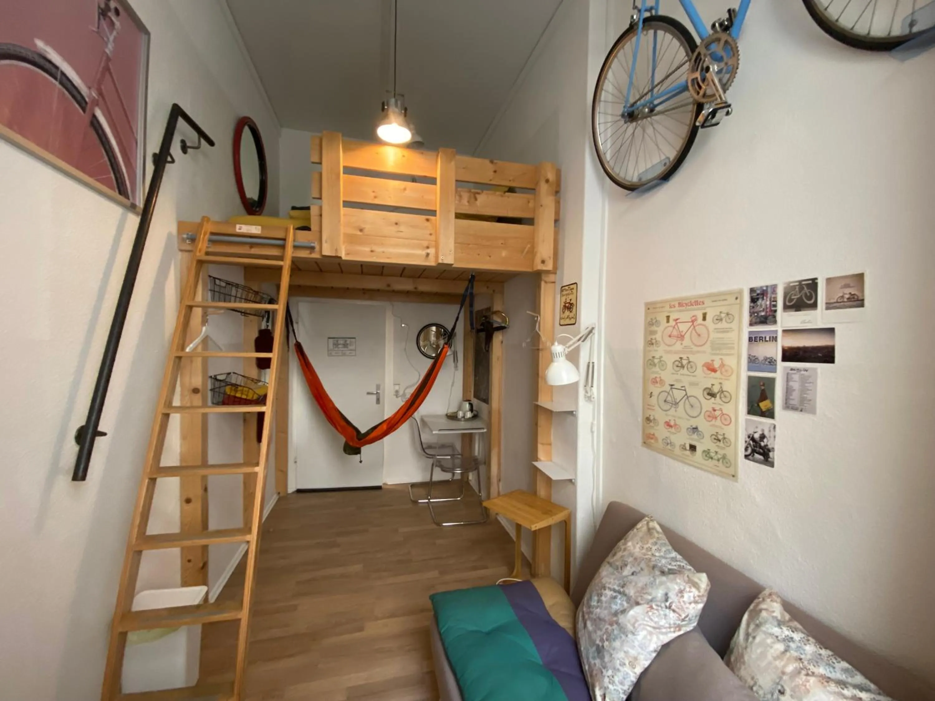 Photo of the whole room, Bed in Kiez Hostel Berlin