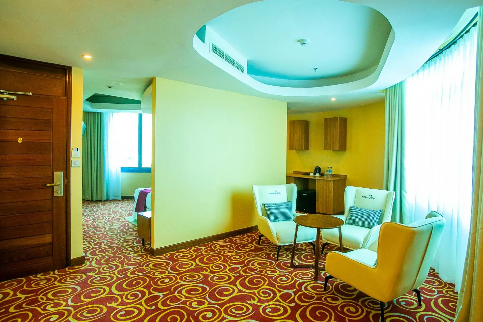 TV and multimedia in Parrot Hotel Arusha