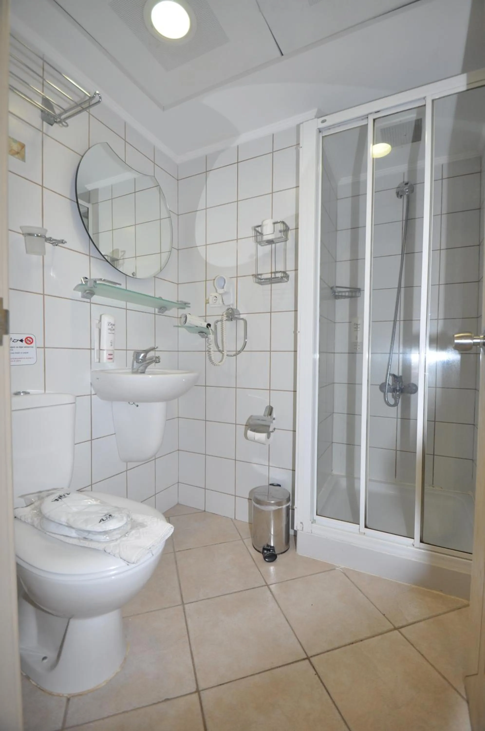 Shower in Almena Hotel