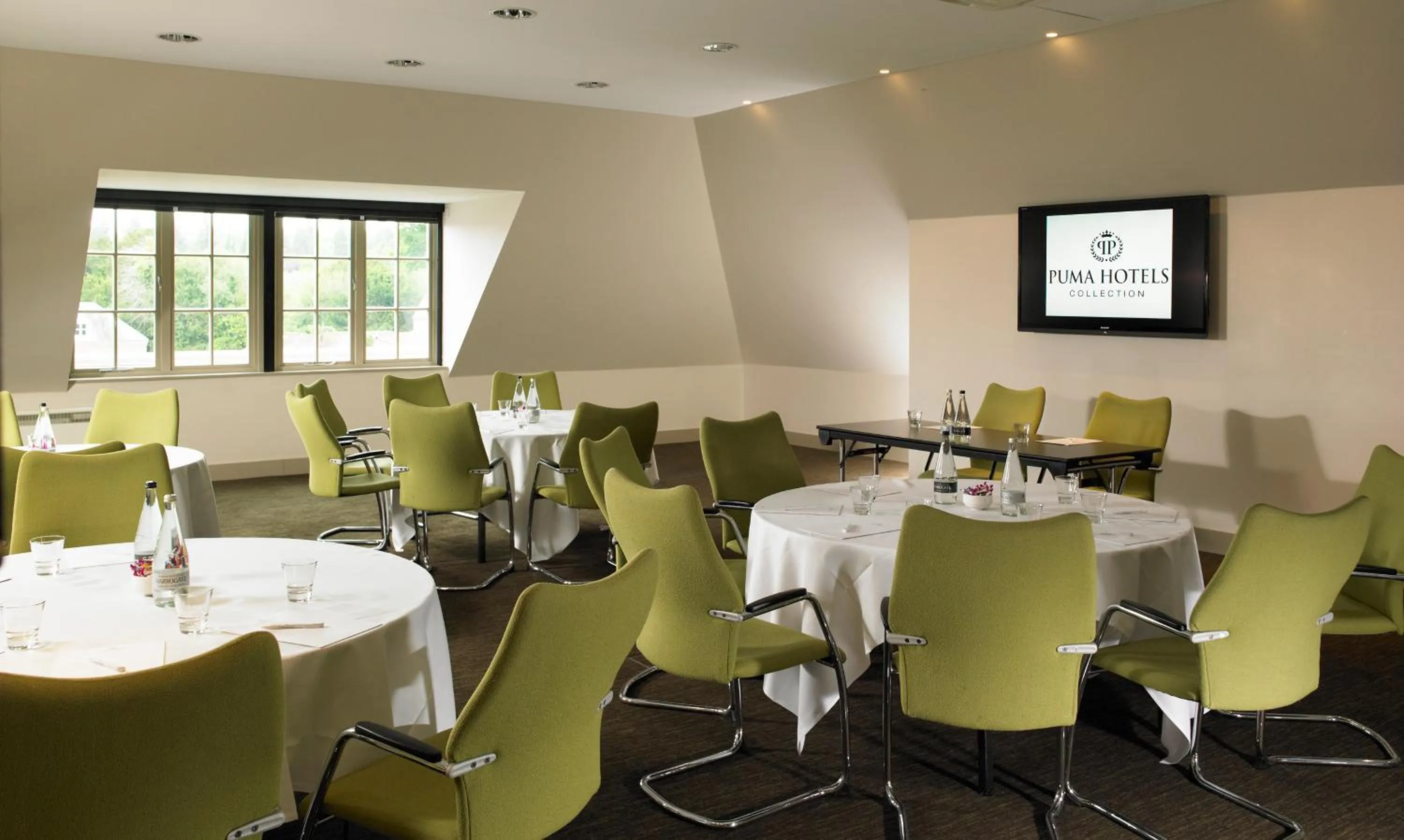 Restaurant/places to eat in Walton Hall Hotel & Spa by Sunday