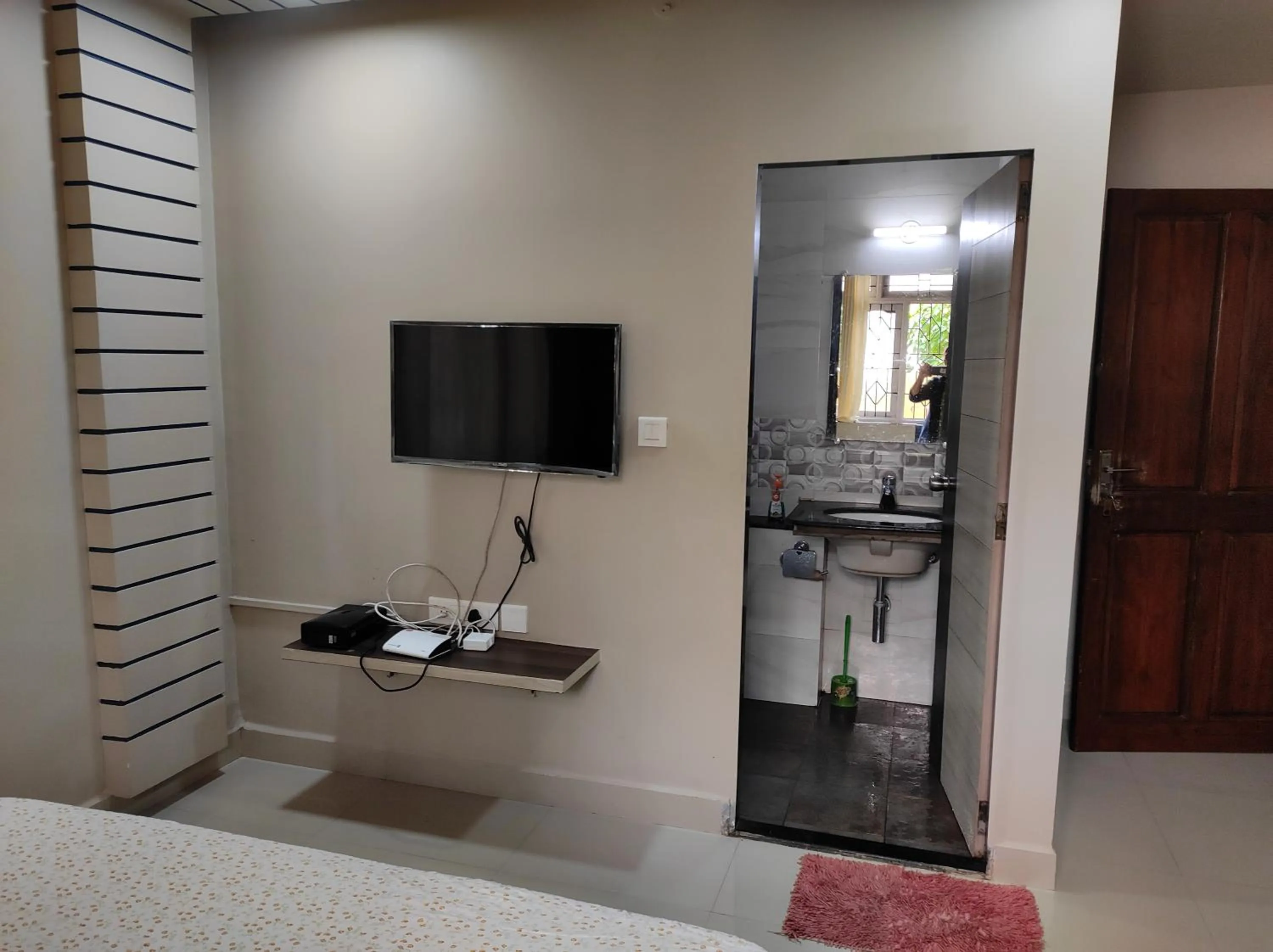 TV and multimedia in Guesthouse Sakina Colva