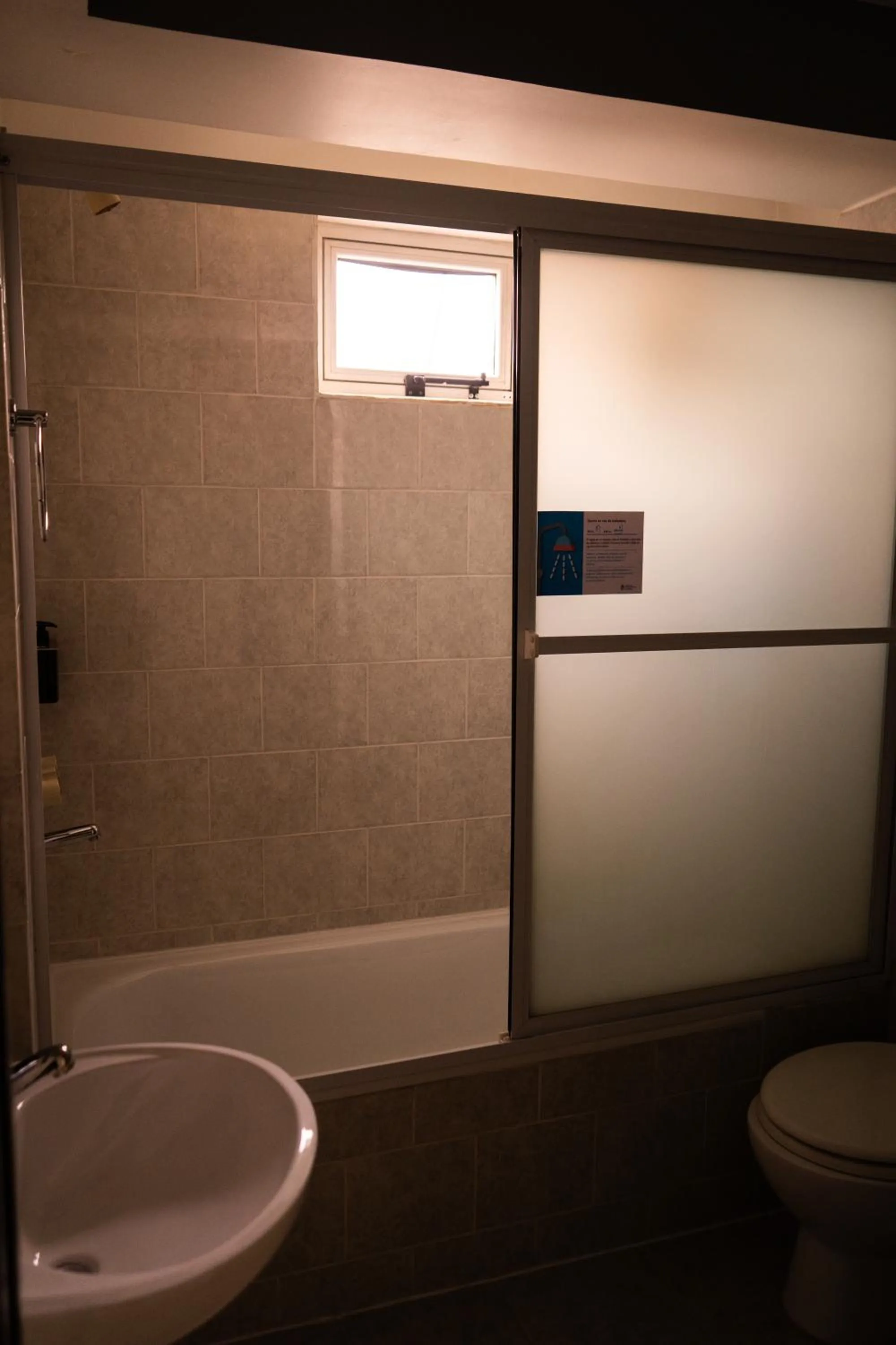 Shower in PORTAL ANTARTlCO