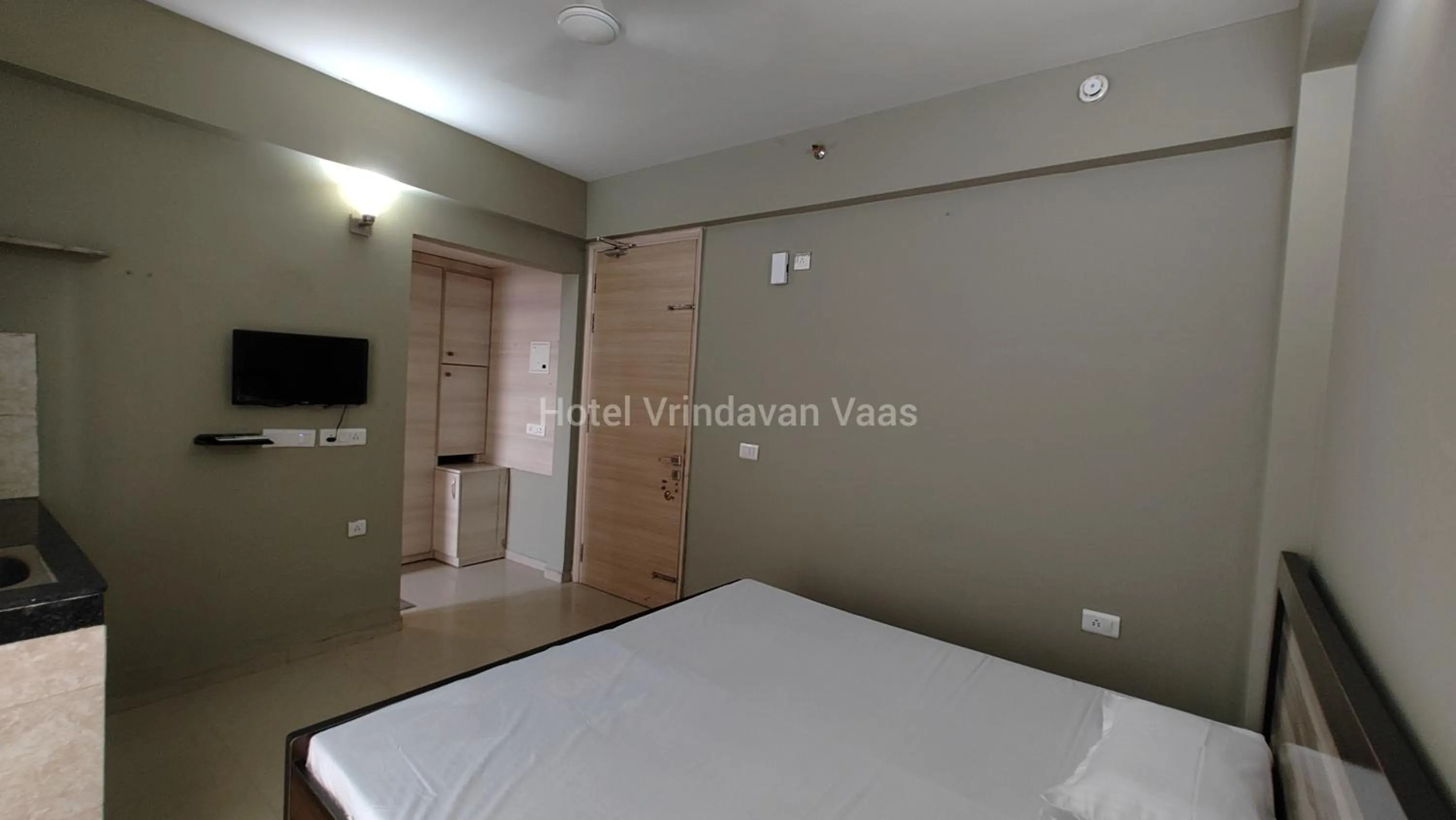 Photo of the whole room, Bed in Hotel Vrindavan Vaas