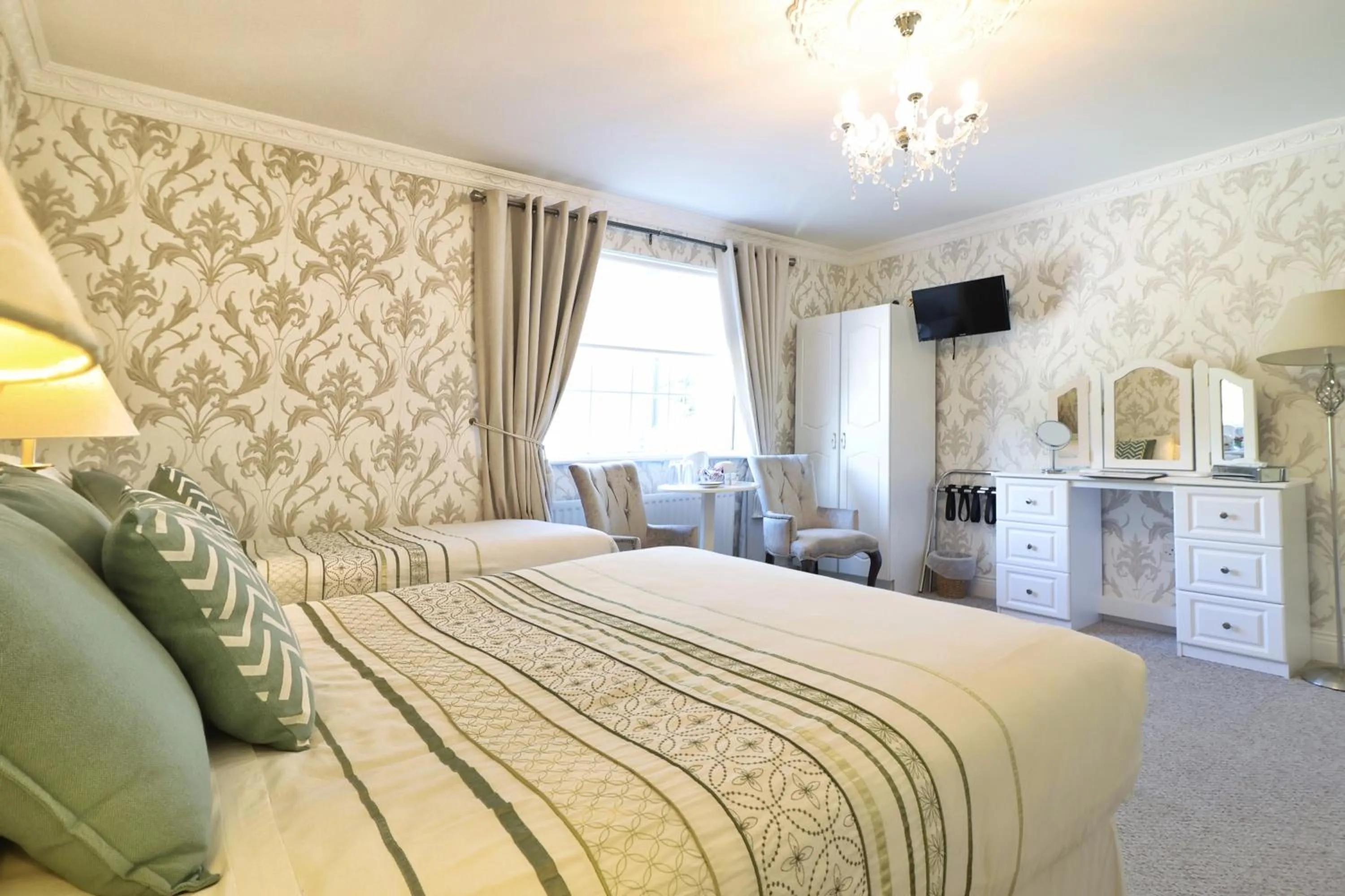 Bed in Meadowside B&B