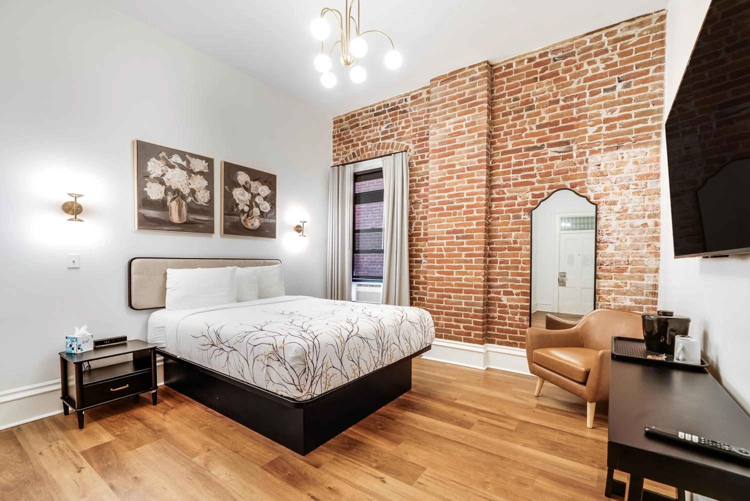 Bed in The Beau Hotel Downtown San Diego Gaslamp Quarter