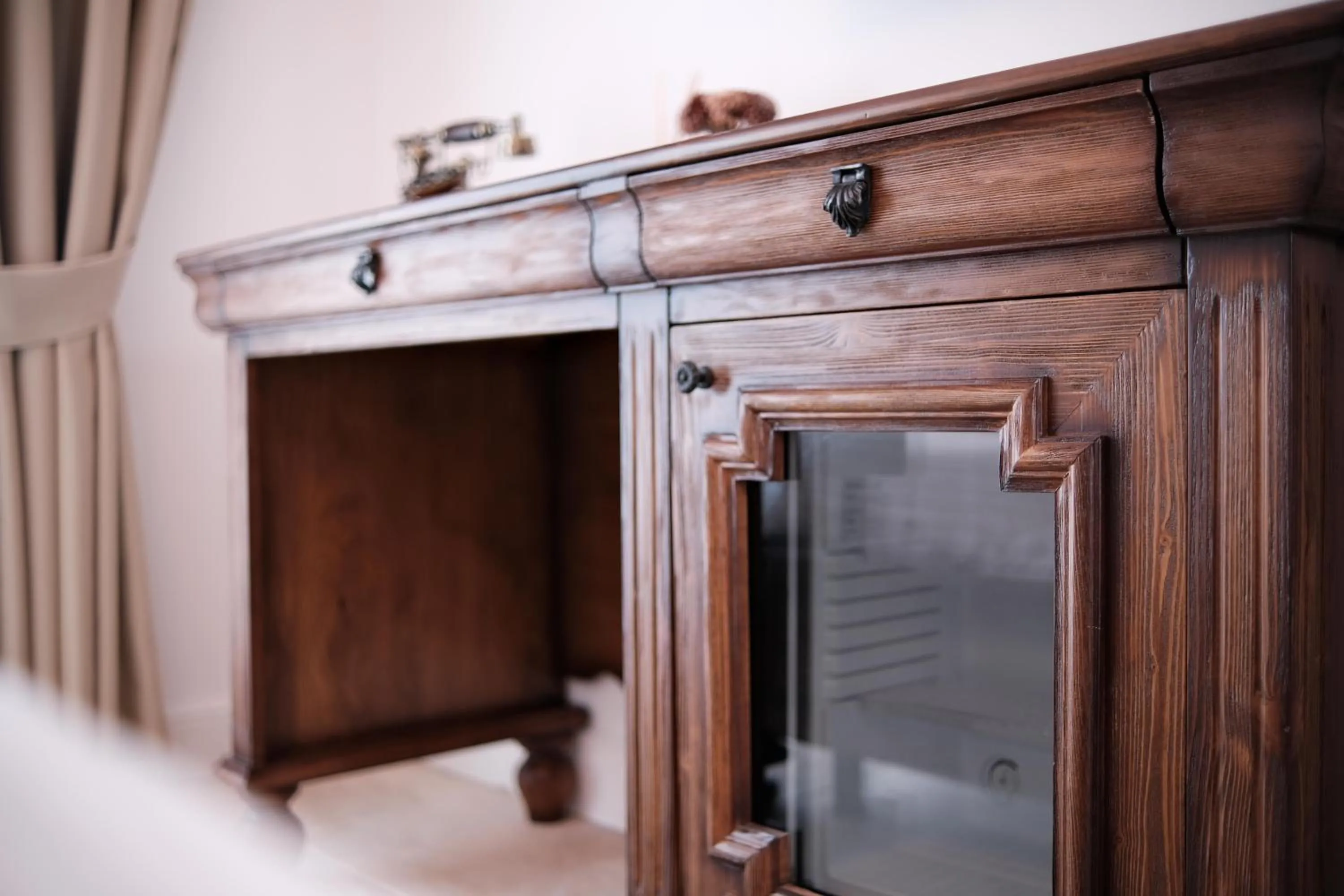 wardrobe in Zaena Hotel Alaçatı