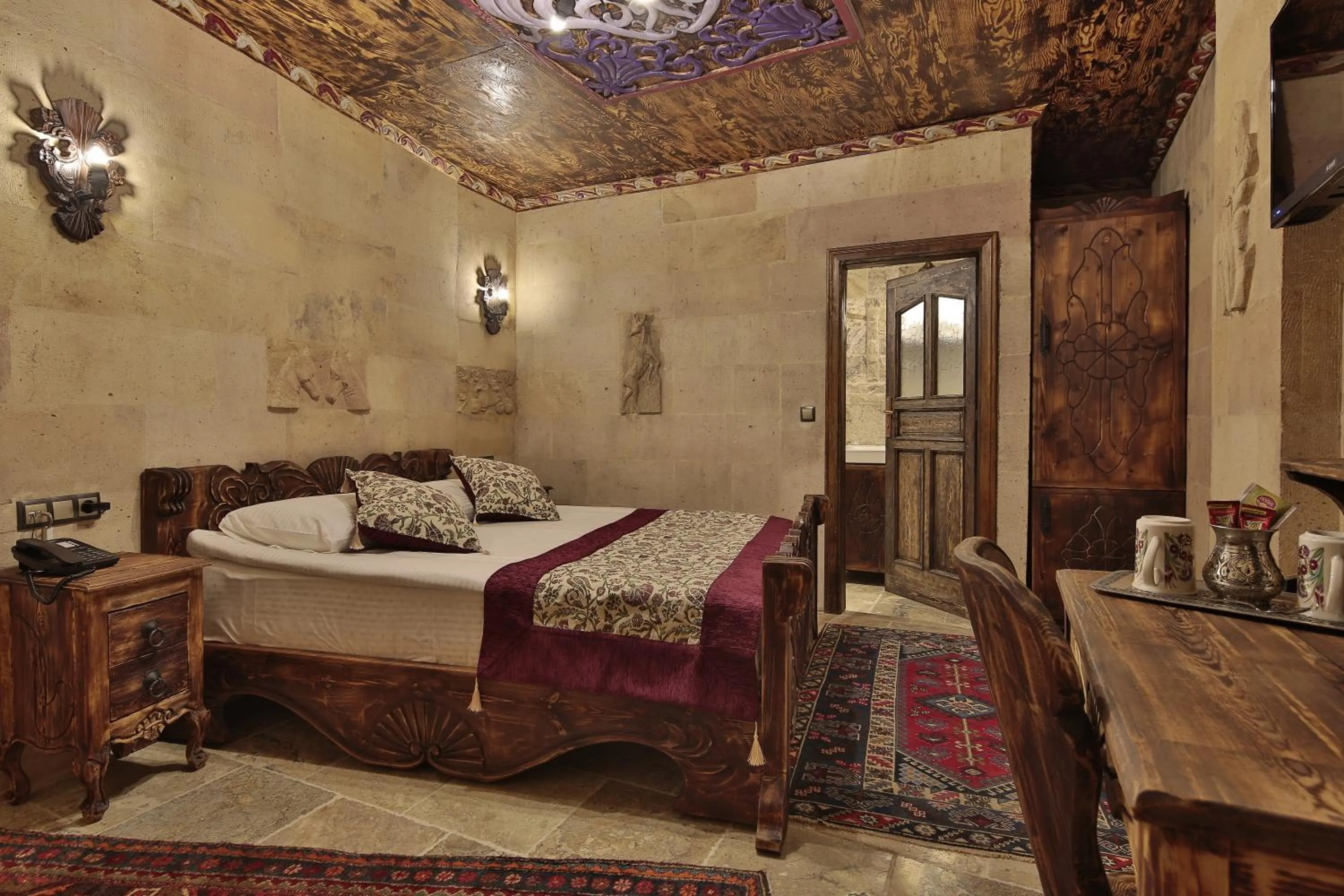 TV and multimedia, Bed in Old Town Stone House