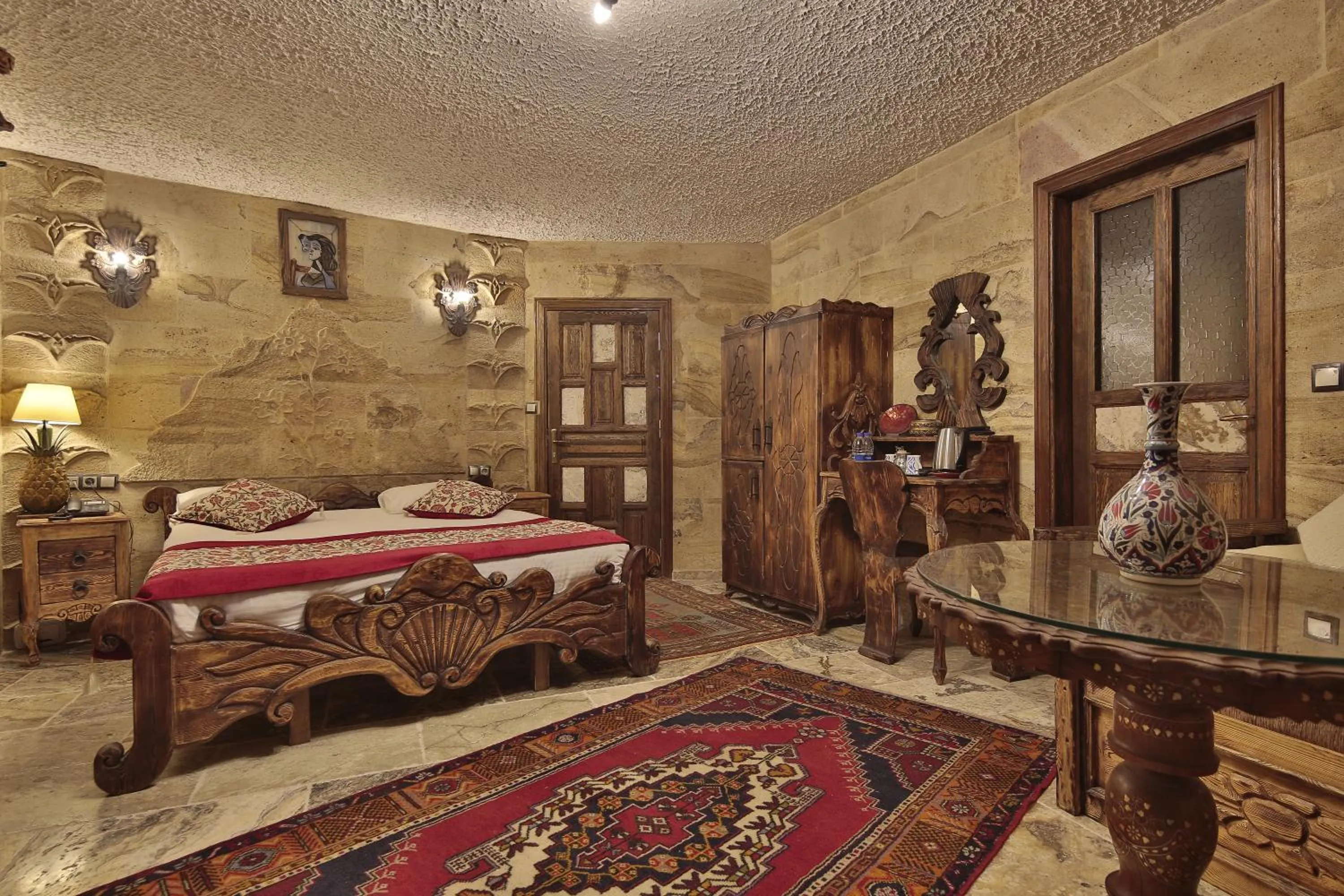 Shower, Bed in Old Town Stone House