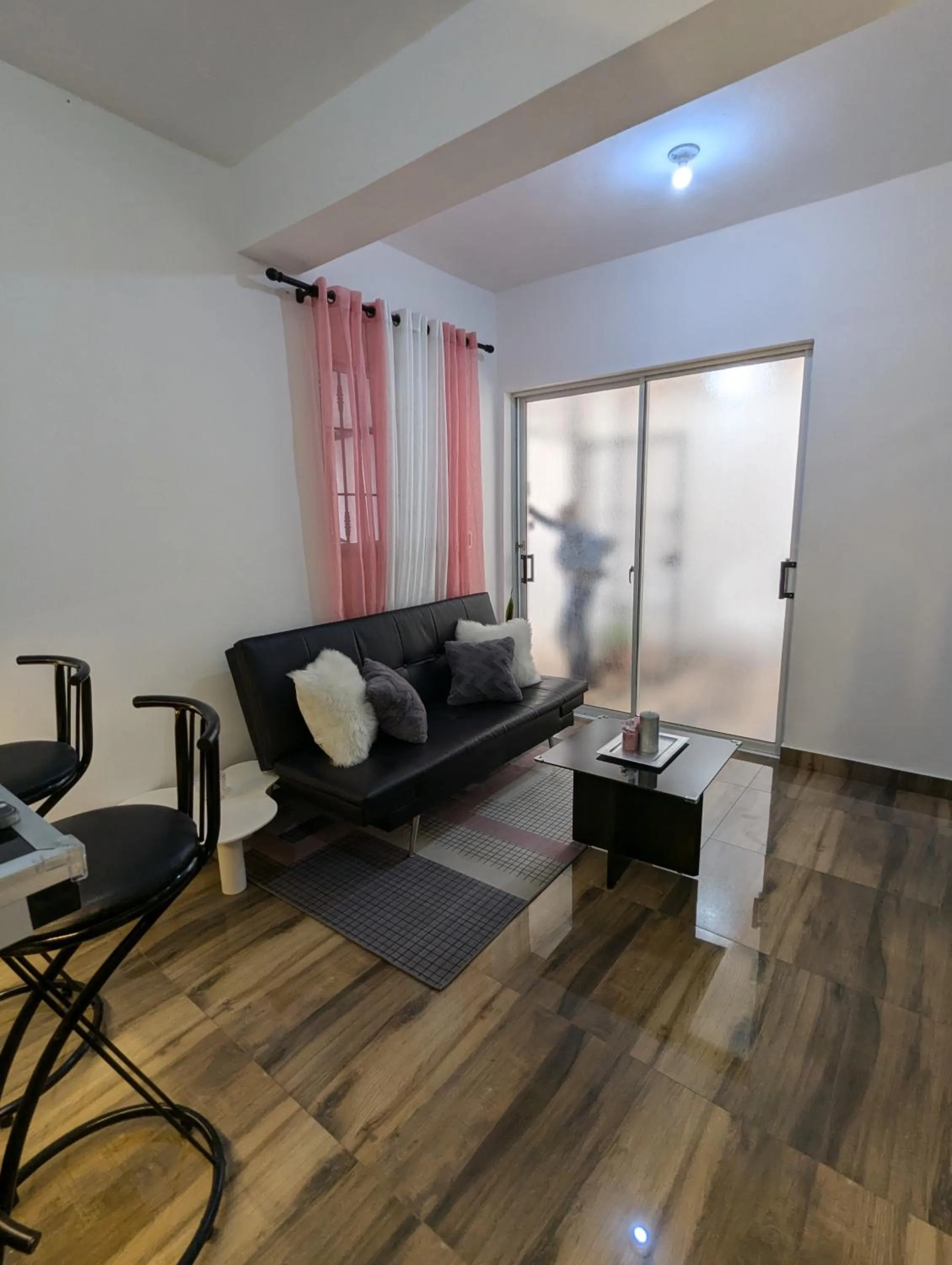 A 7 minutos del Aeropuerto SDQ, Moderno y Compacto Apartamento