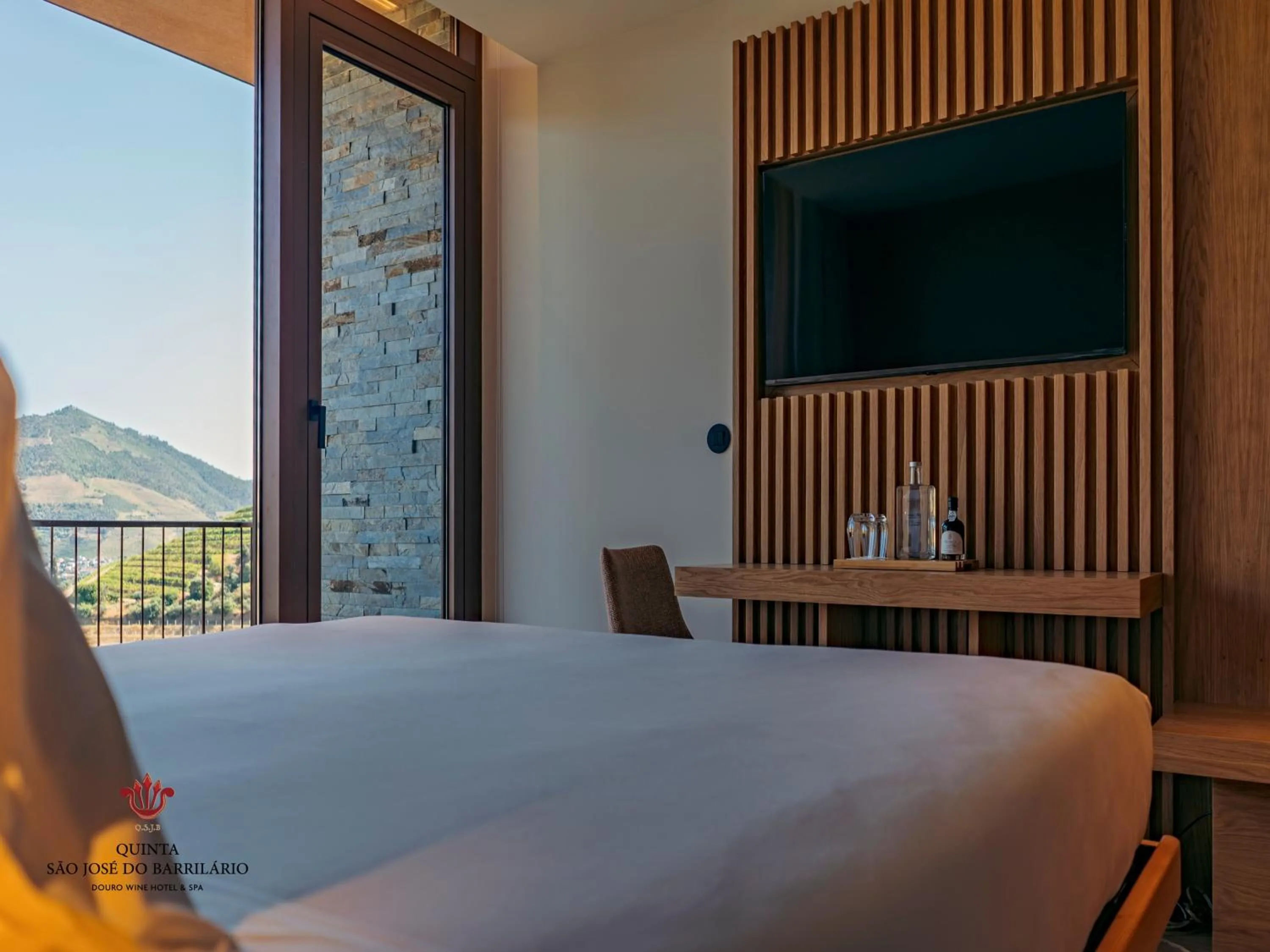 Bed in Barrilario Douro Wine Hotel e Spa - Quinta São Jose do Barrilario