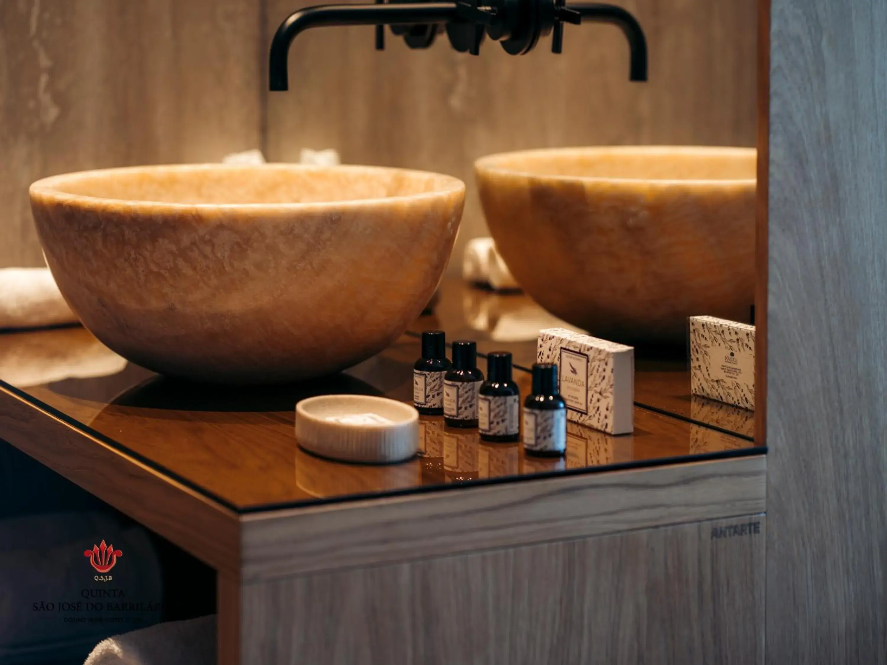 Deluxe Twin Room in Barrilario Douro Wine Hotel e Spa - Quinta São Jose do Barrilario Deluxe Twin Room in Barrilario Douro Wine Hotel e Spa - Quinta São Jose do Barrilario