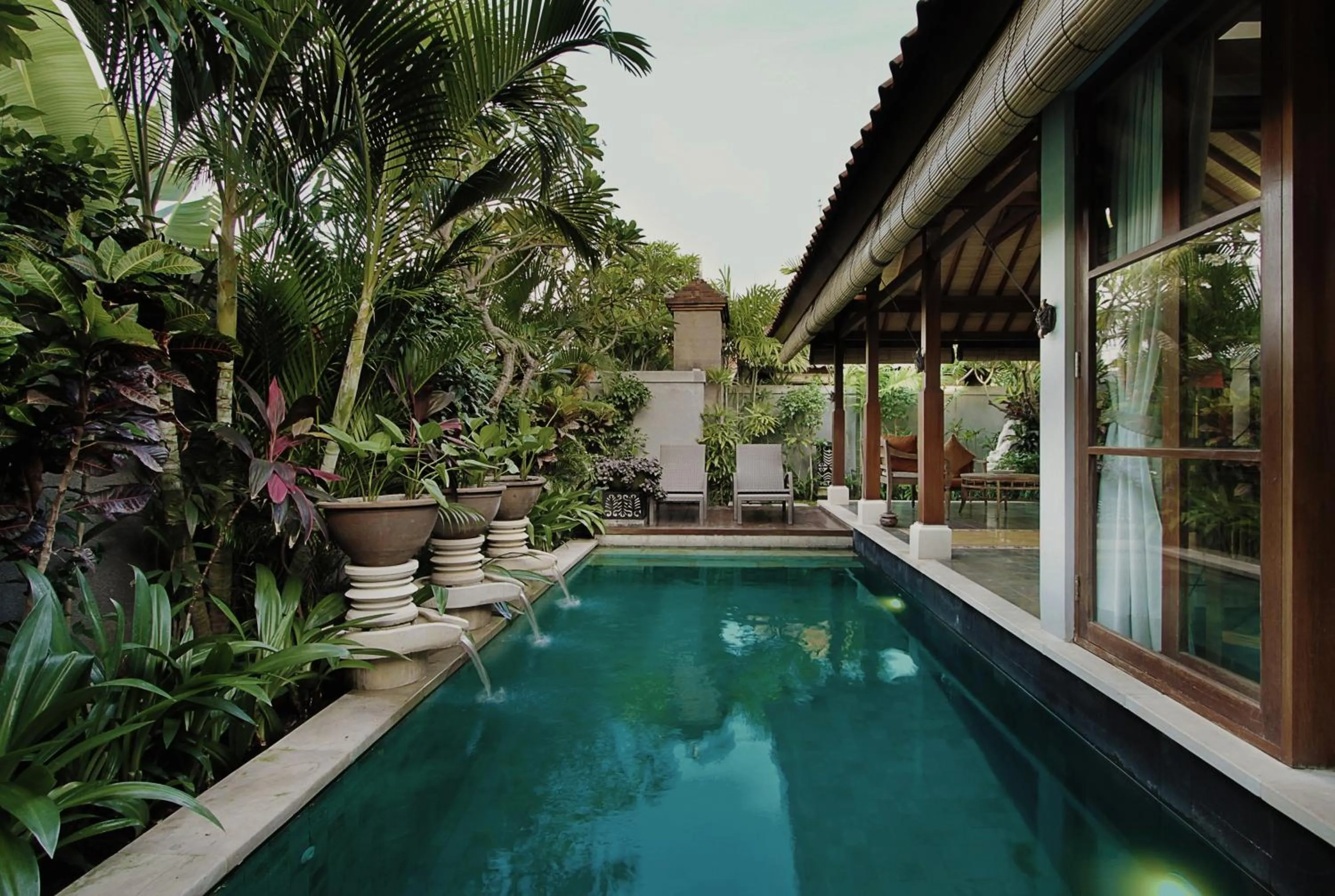 Living room in Aradhana Villas by Ekosistem