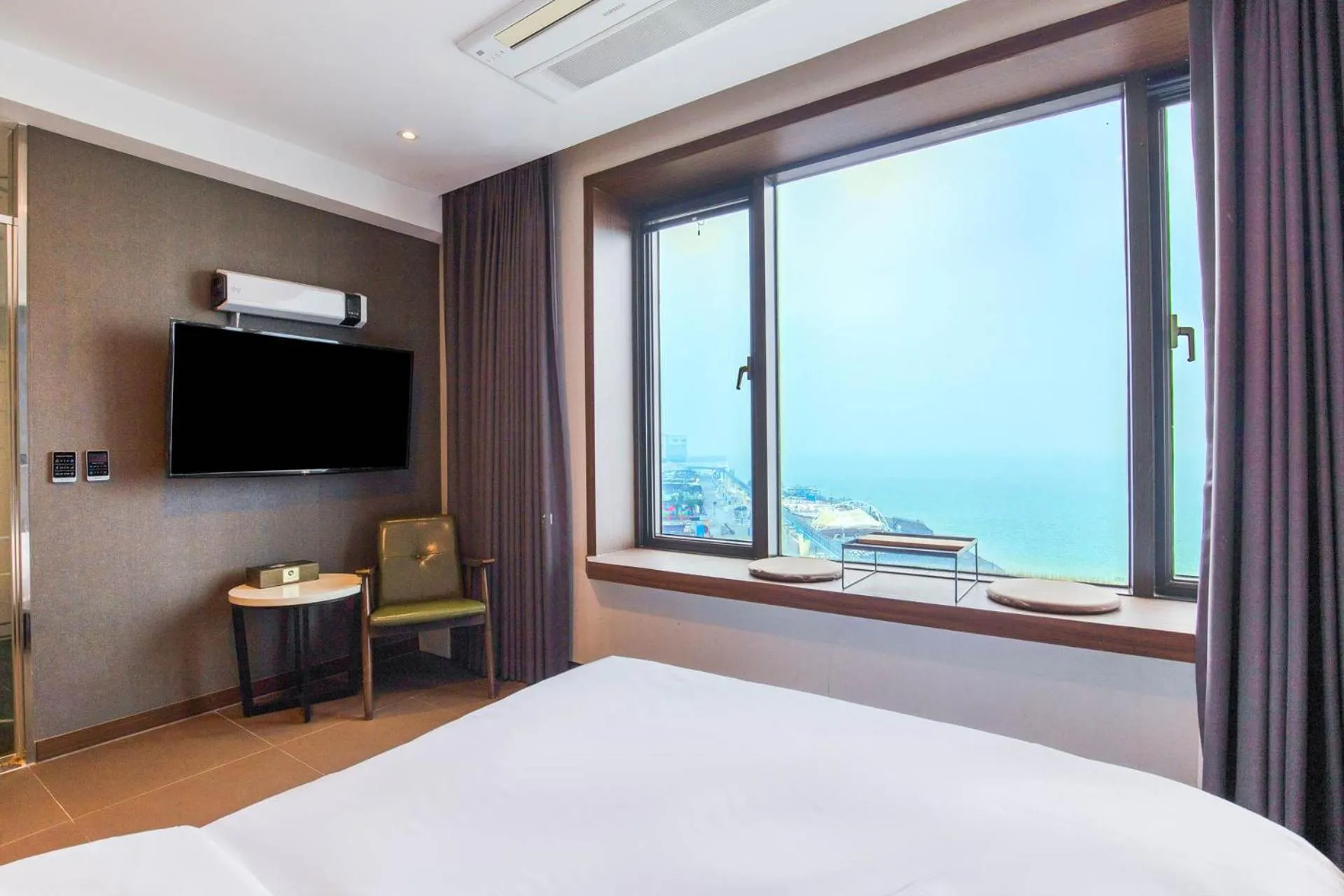 Bed in Incheon Blue Marine Hotel