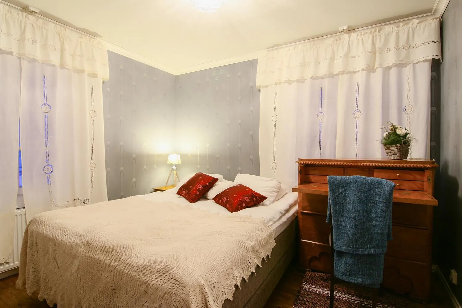 Bedroom, Bed in Elves Village Hotel