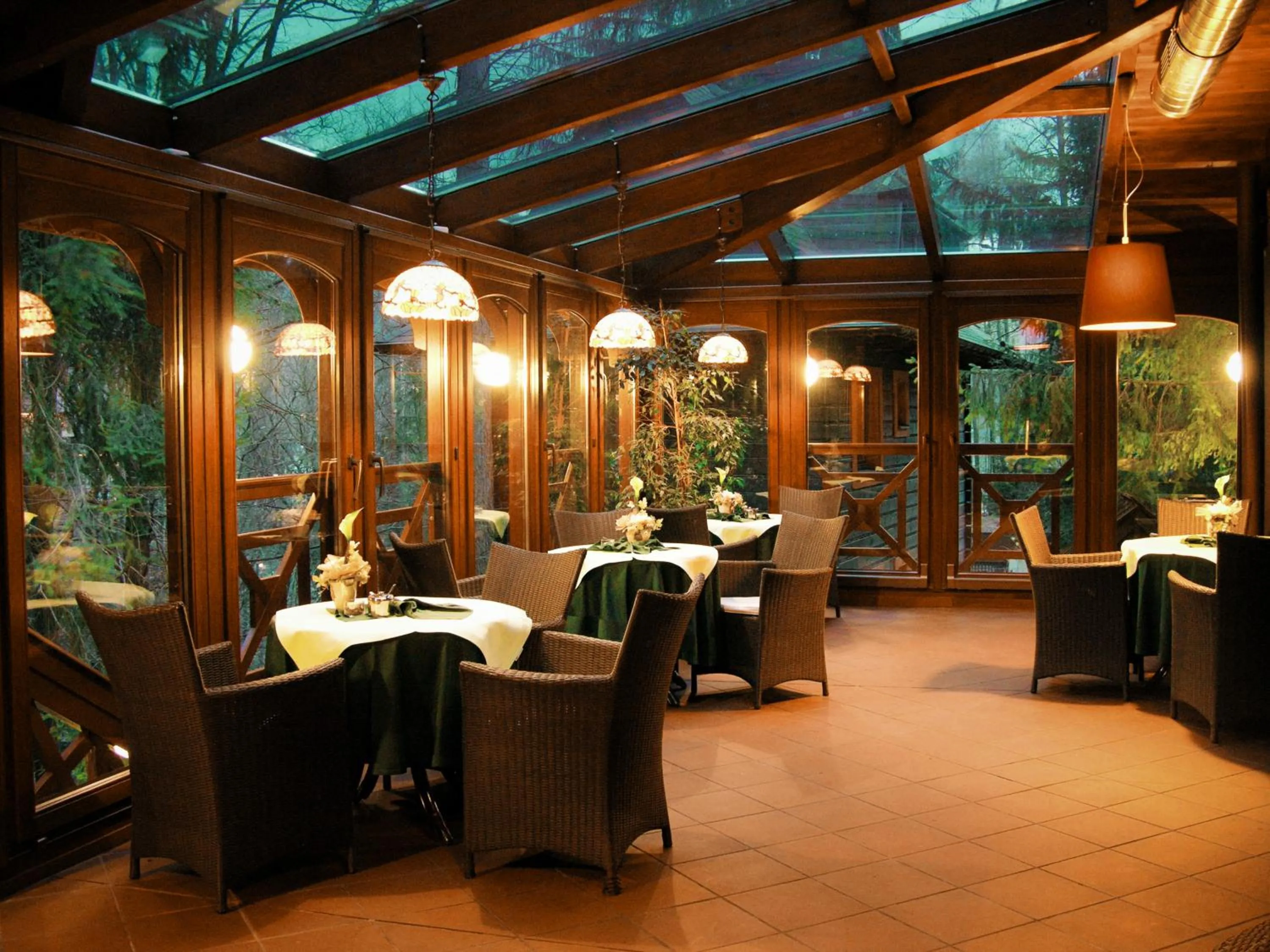 Restaurant/places to eat in Willa Silesia