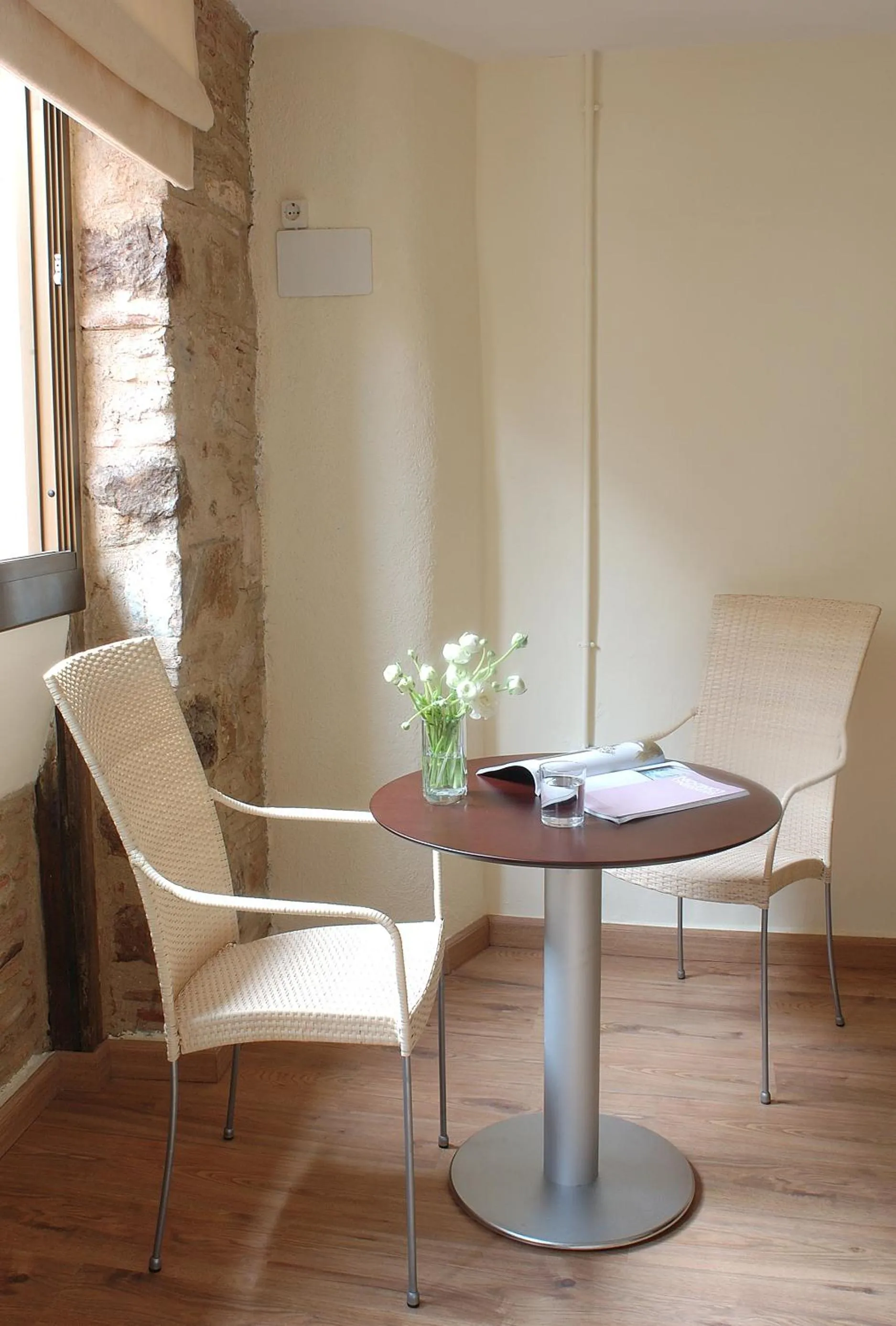 Seating area in AinB Picasso-Corders Apartments