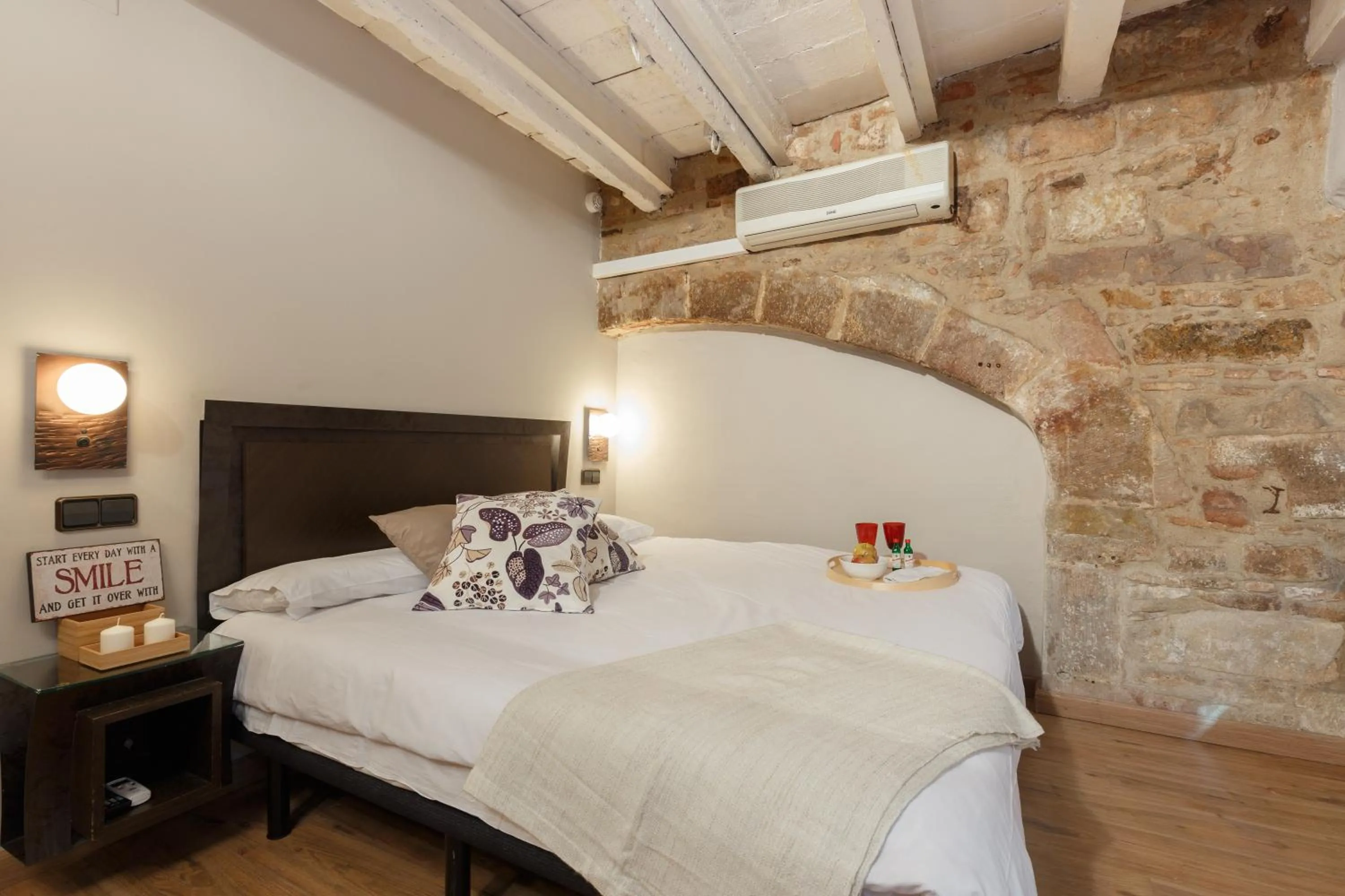 Bed in AinB Picasso-Corders Apartments