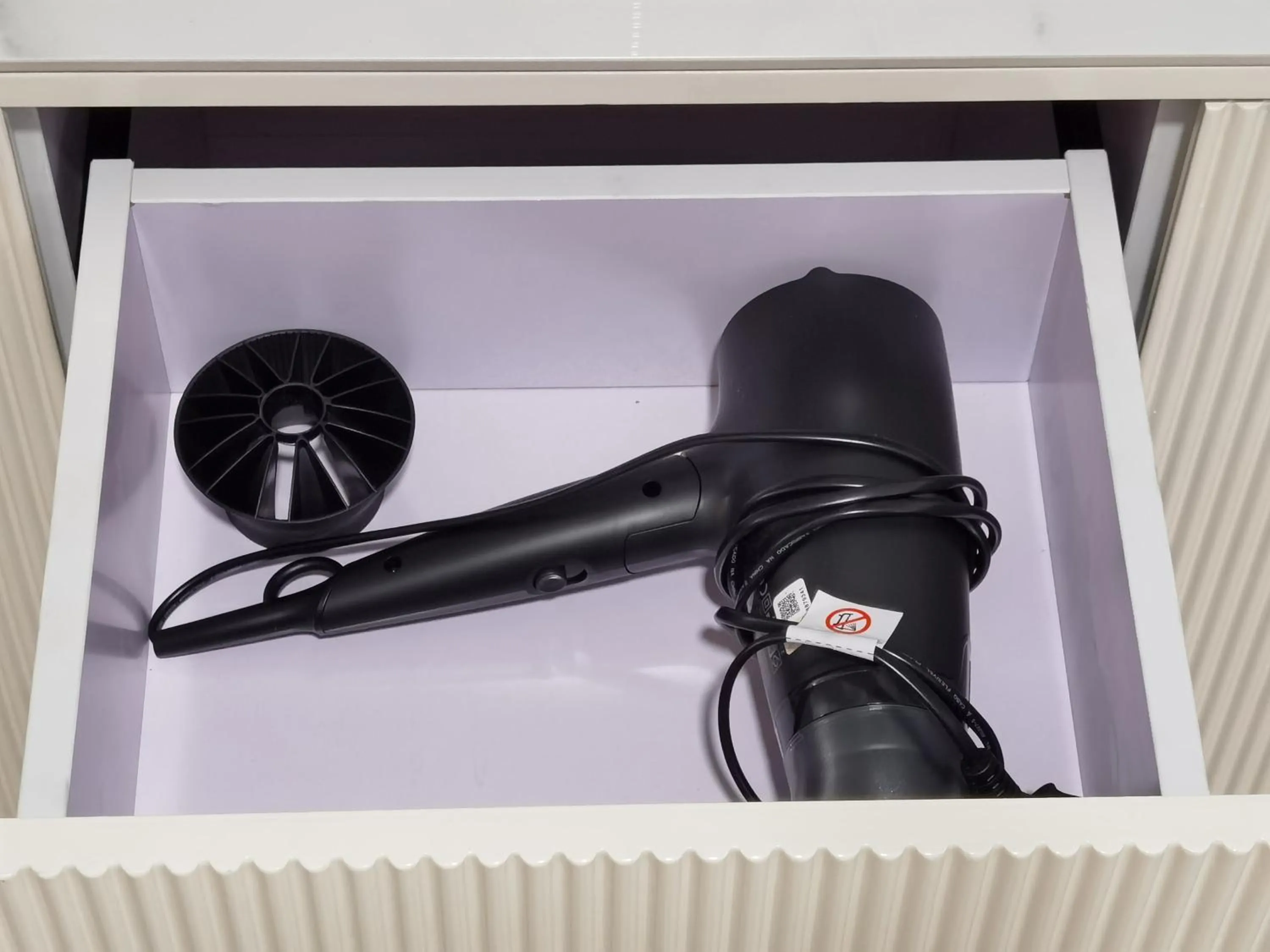 hair dryier in Comfy Luxury 5 Star bed & sofa 3R2B 2carpark WiFi