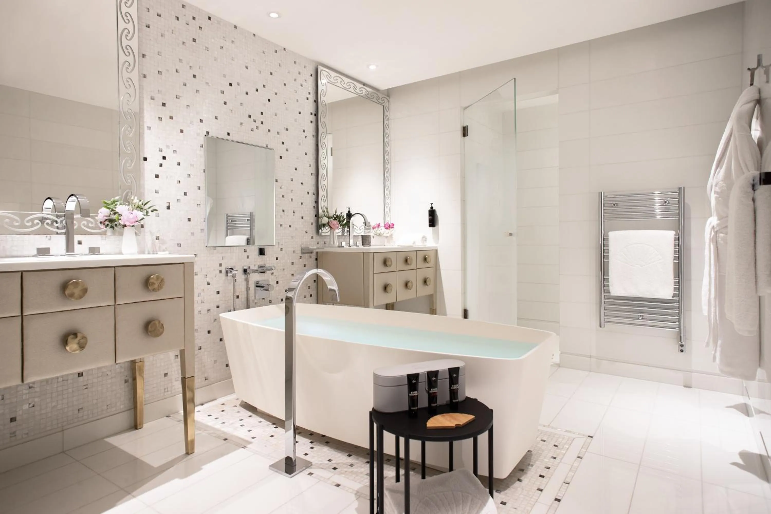 Bathroom in Mandarin Oriental, Paris