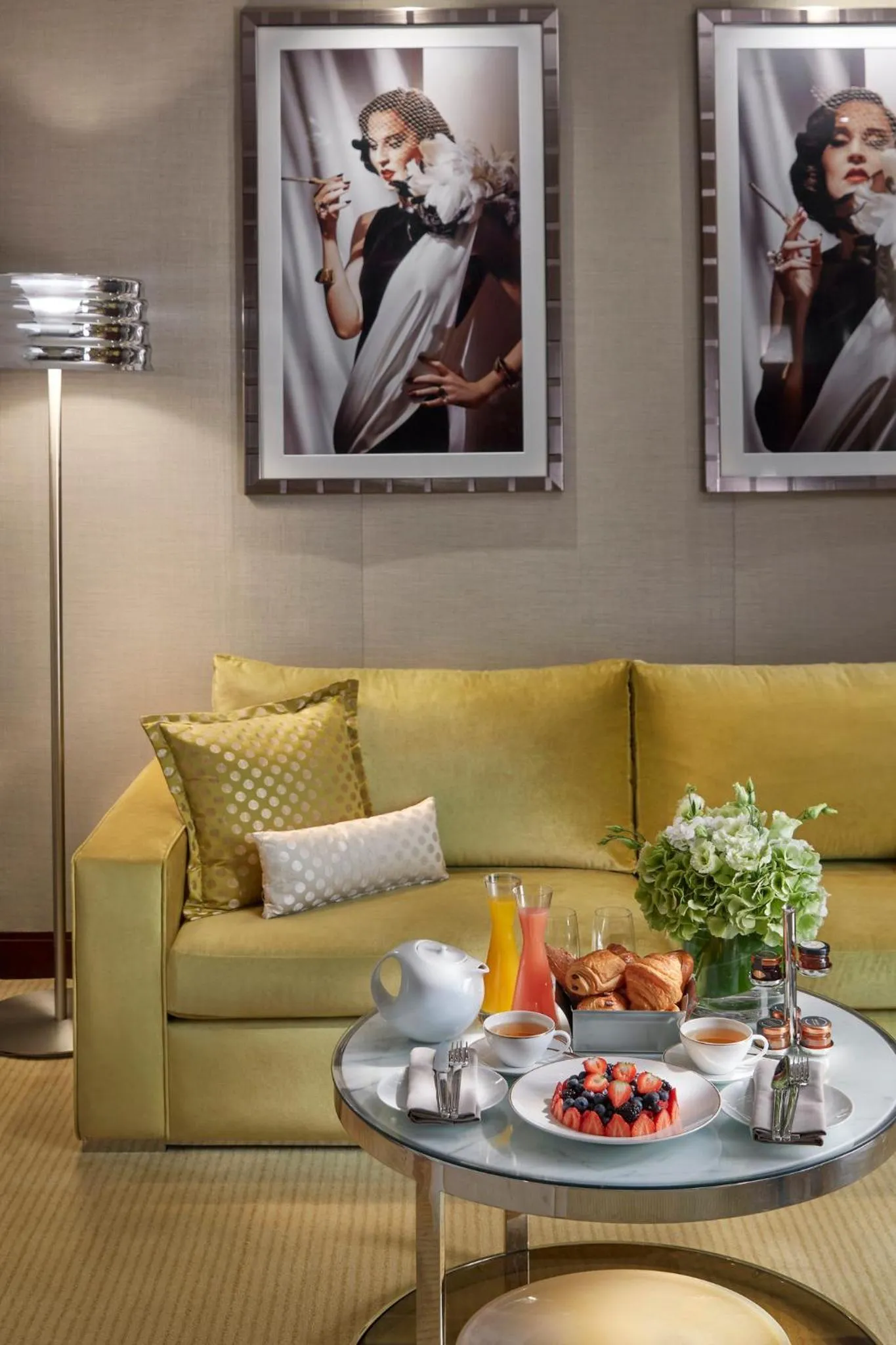 Bedroom in Mandarin Oriental, Paris