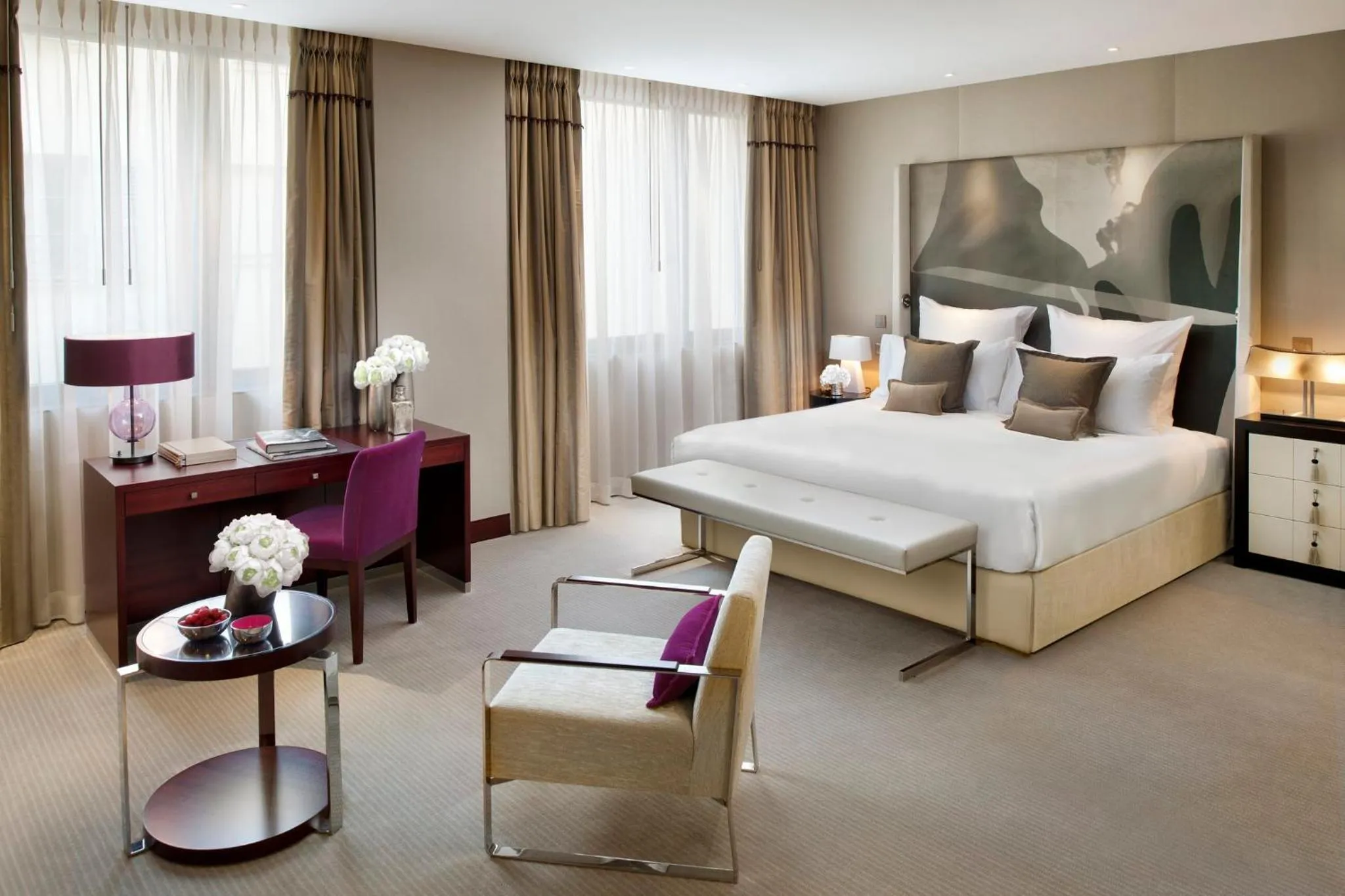 Bedroom, Bed in Mandarin Oriental, Paris