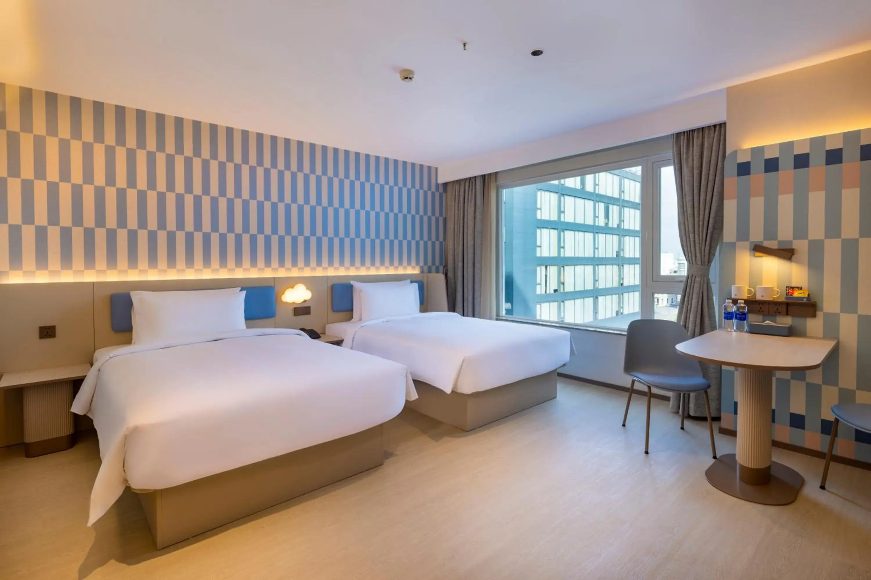 Economy Twin Room in Hanting Hotel Ho Chi Minh City Downtown - 汉庭国际胡志明市中心酒店 Economy Twin Room in Hanting Hotel Ho Chi Minh City Downtown - 汉庭国际胡志明市中心酒店